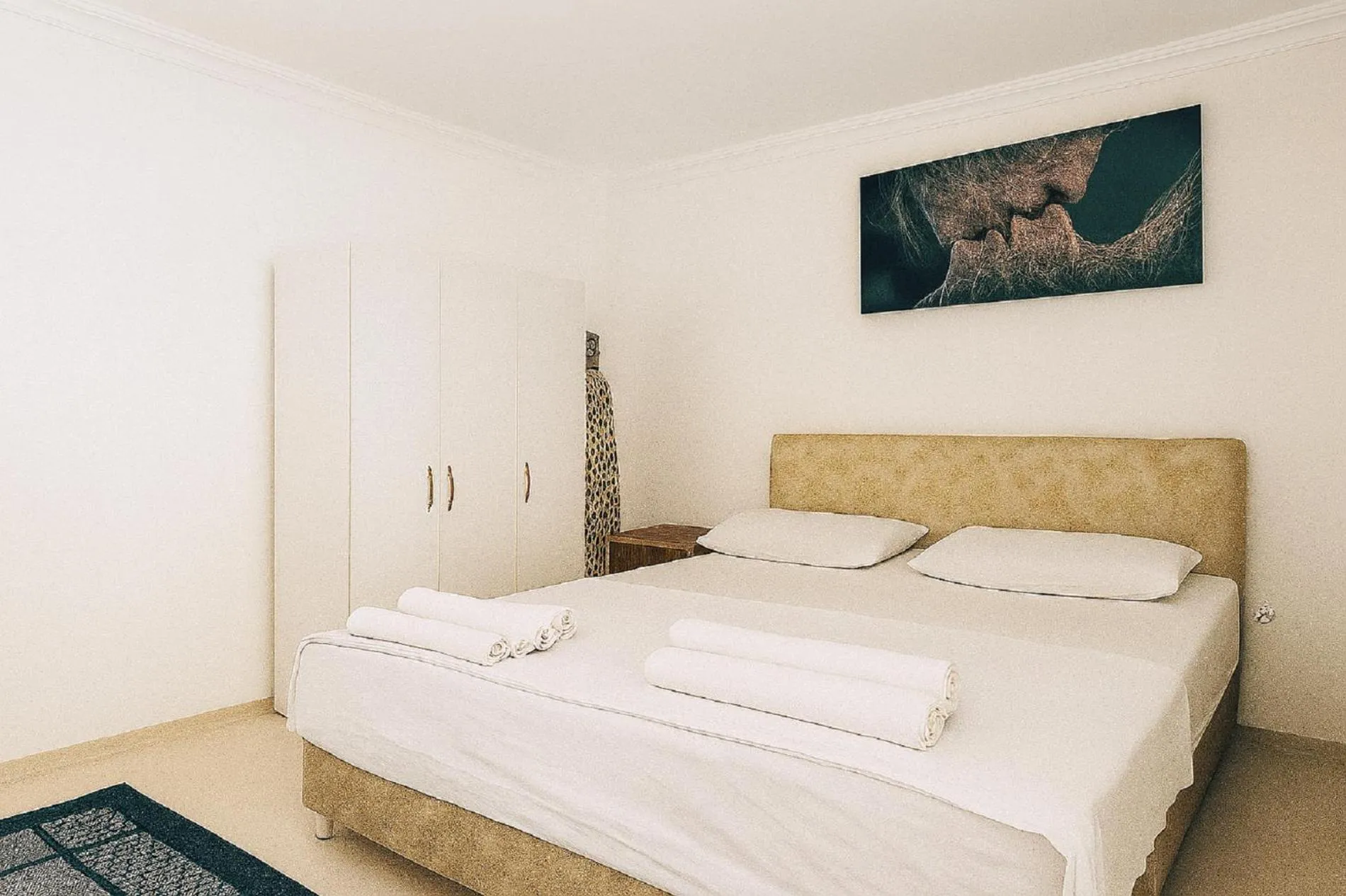 Bed in Hillside Apart House