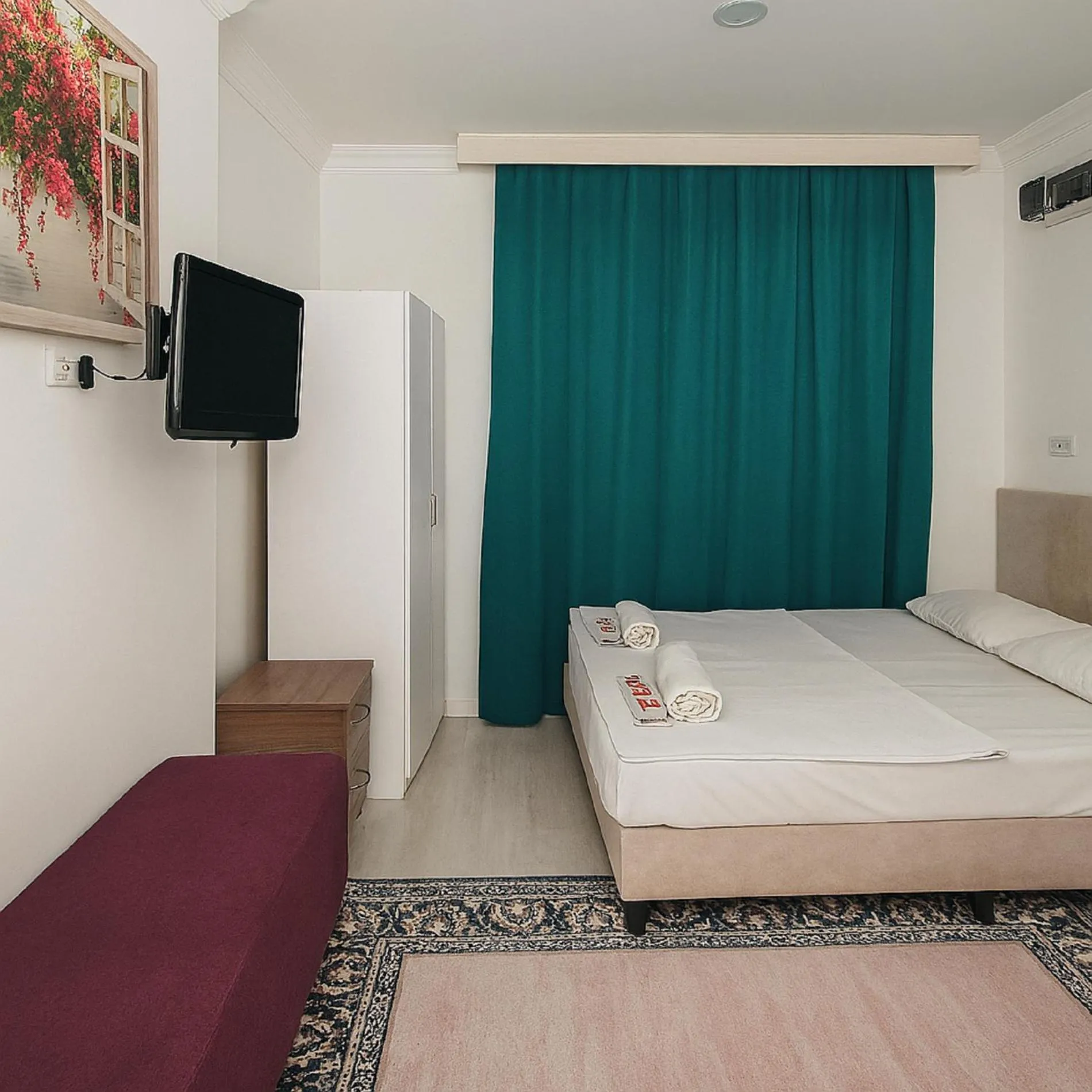 Bed in Hillside Apart House