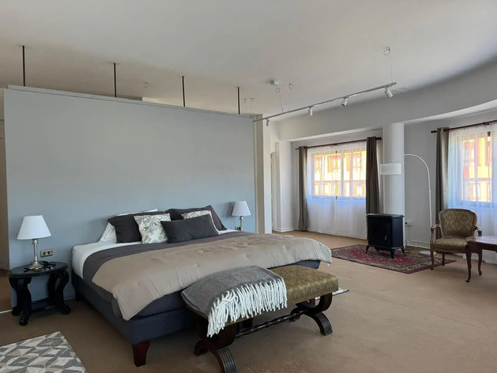 Superior Suite - single occupancy in Club Social Angol Superior Suite - single occupancy in Club Social Angol