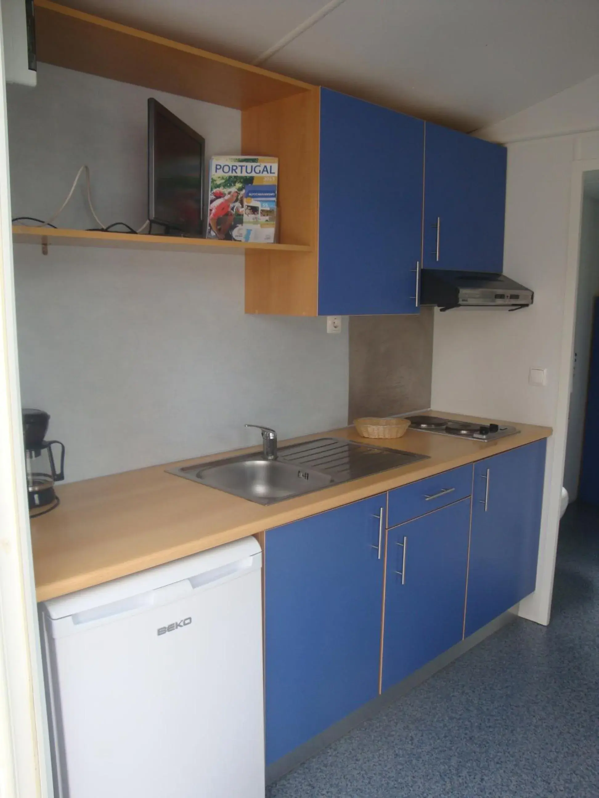 Kitchen or kitchenette in Parque de Campismo Orbitur Caminha Kitchen or kitchenette in Parque de Campismo Orbitur Caminha