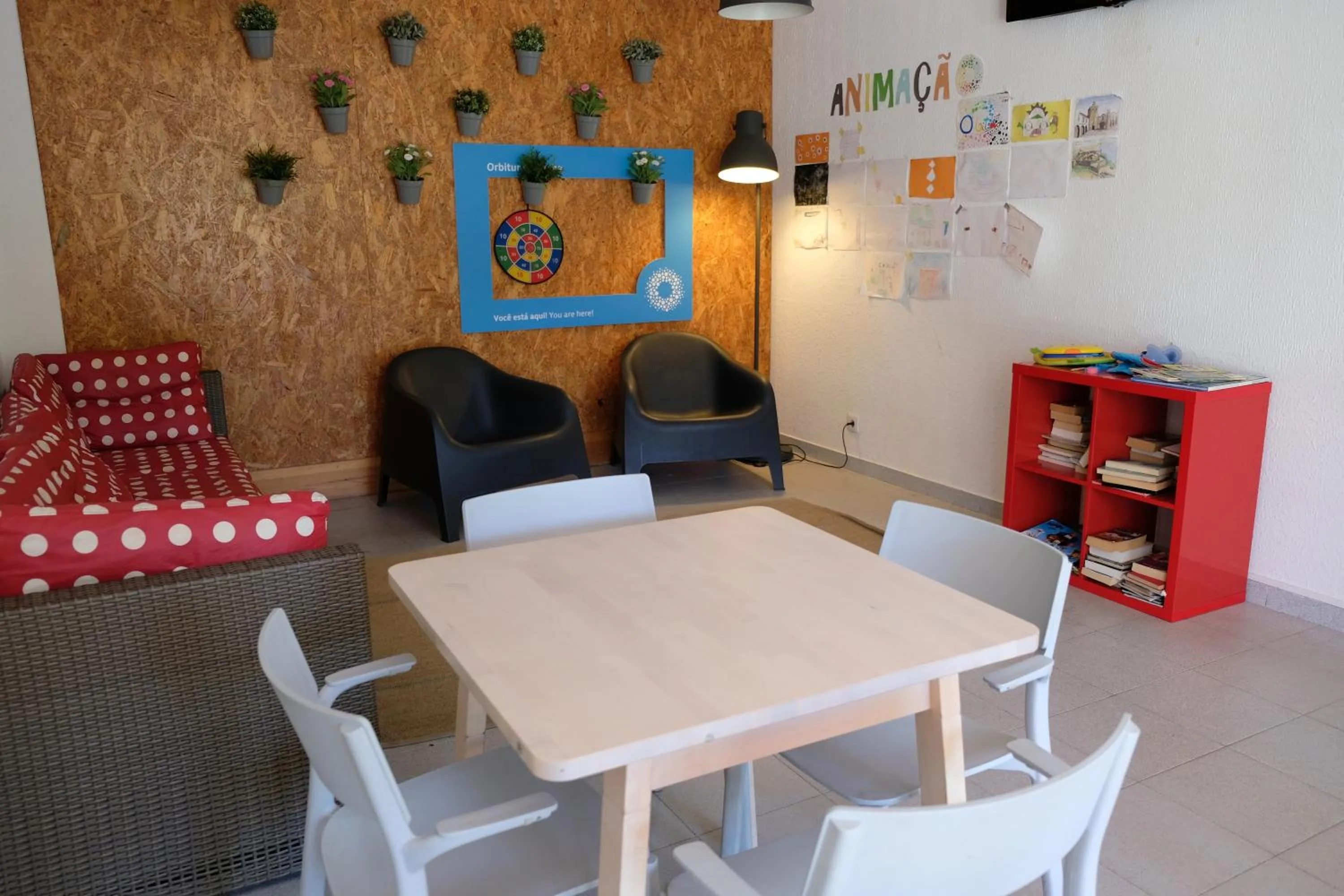 Communal lounge/ TV room in Parque de Campismo Orbitur Caminha
