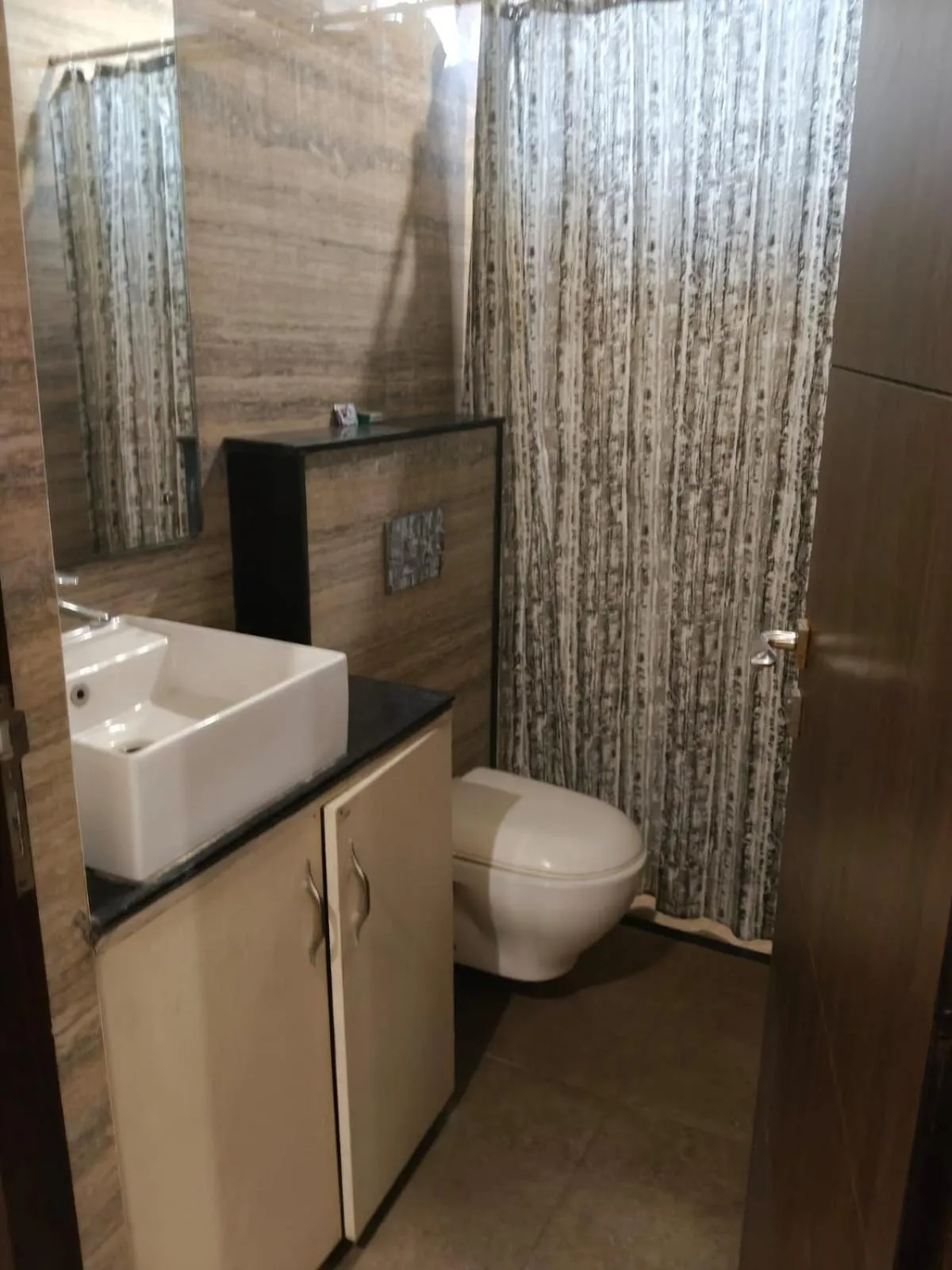 Shower in Senthur Inn By K Hotels