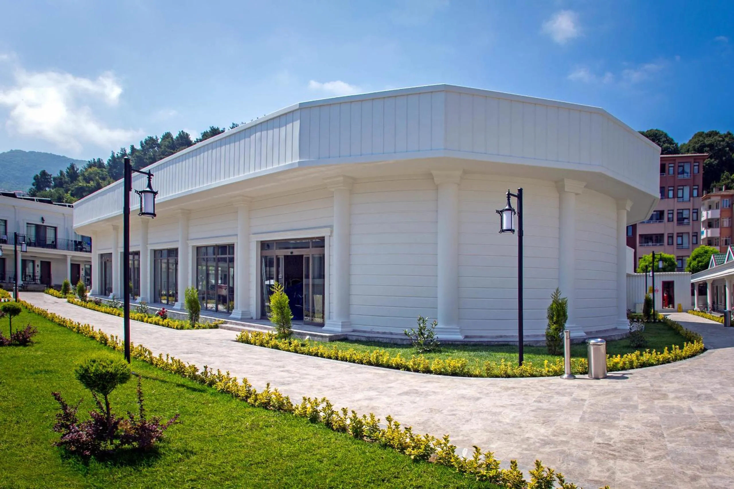 Property building in Northdoor Hotel