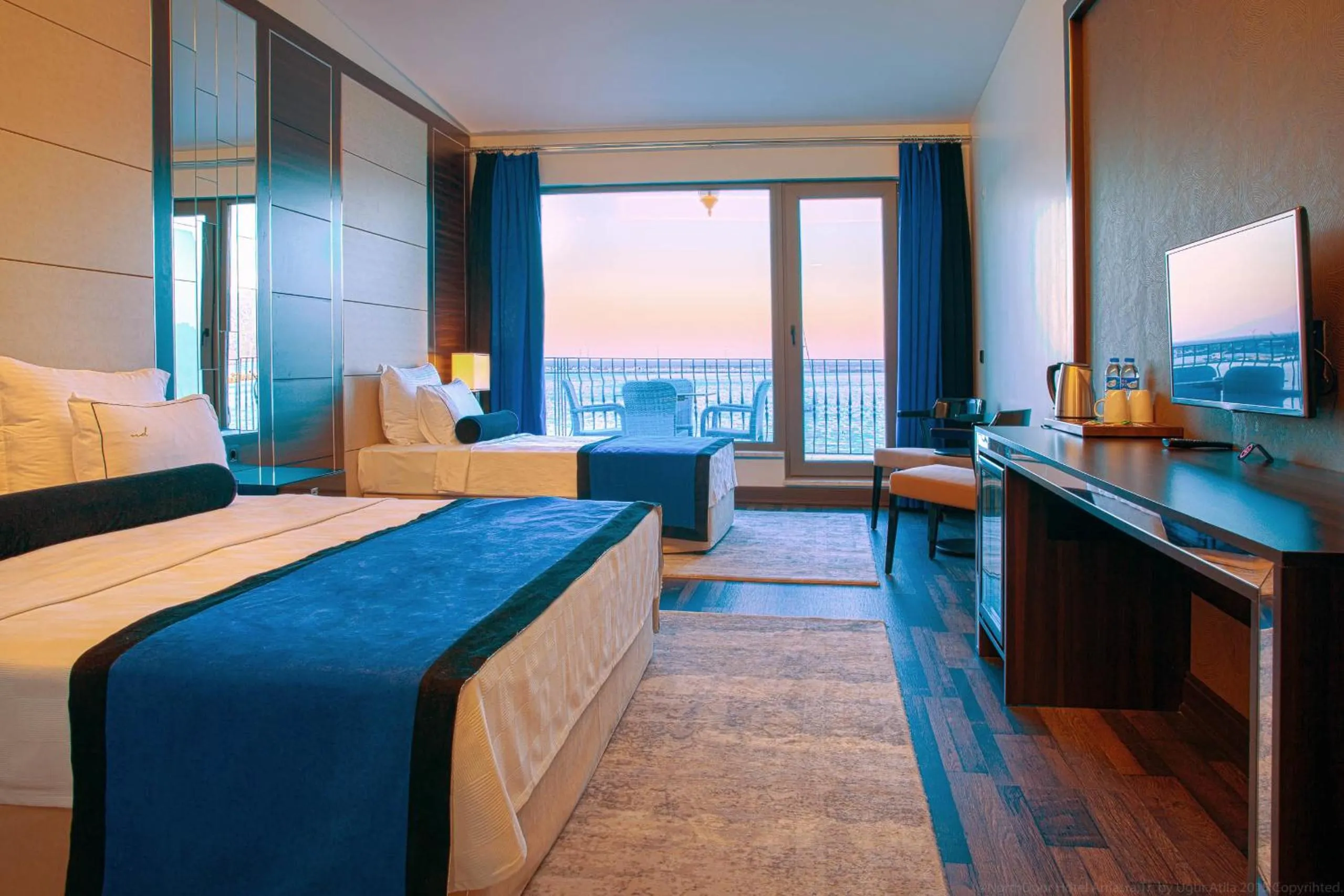 Photo of the whole room, Bed in Northdoor Hotel