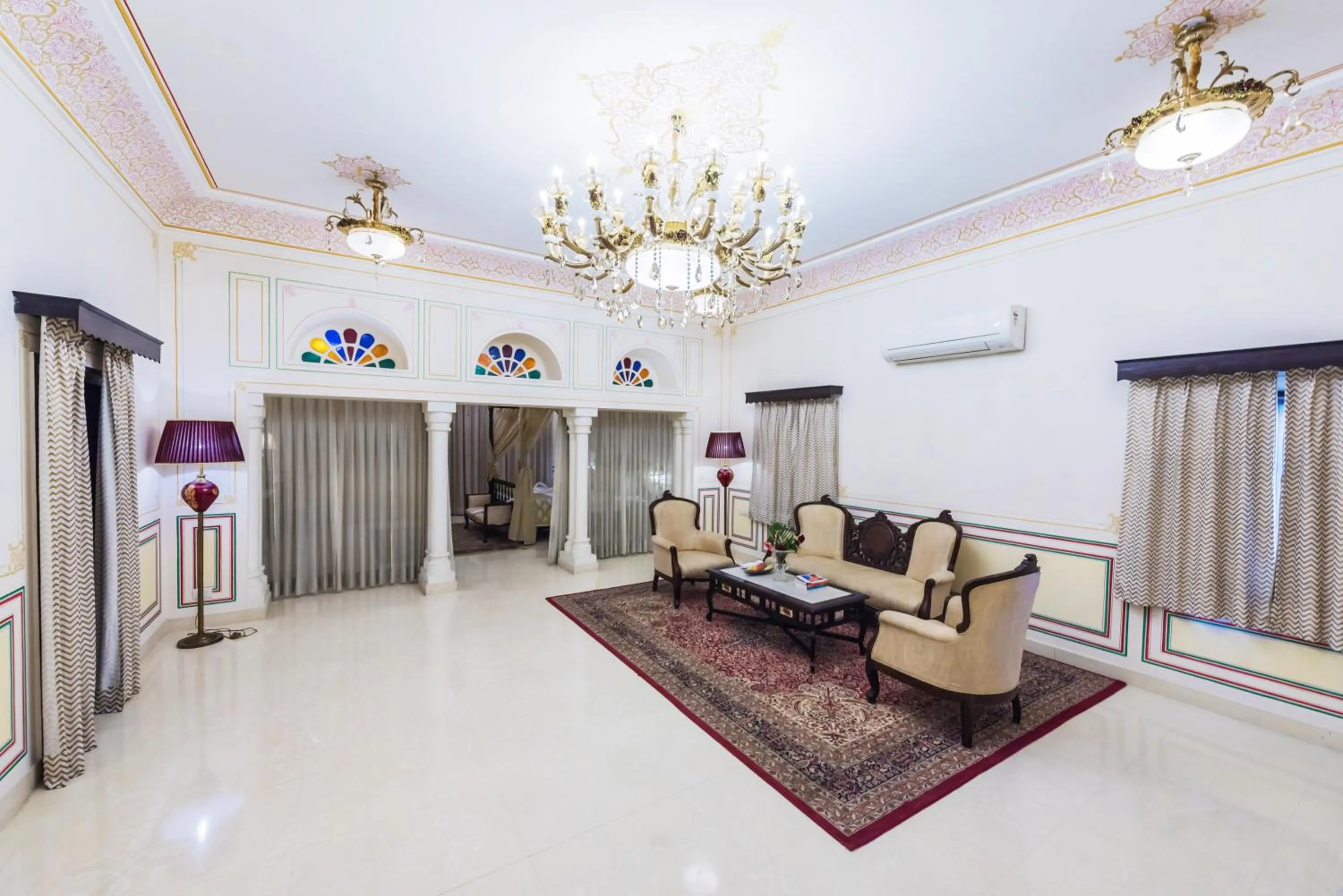 Grand Uniara A Heritage Hotel