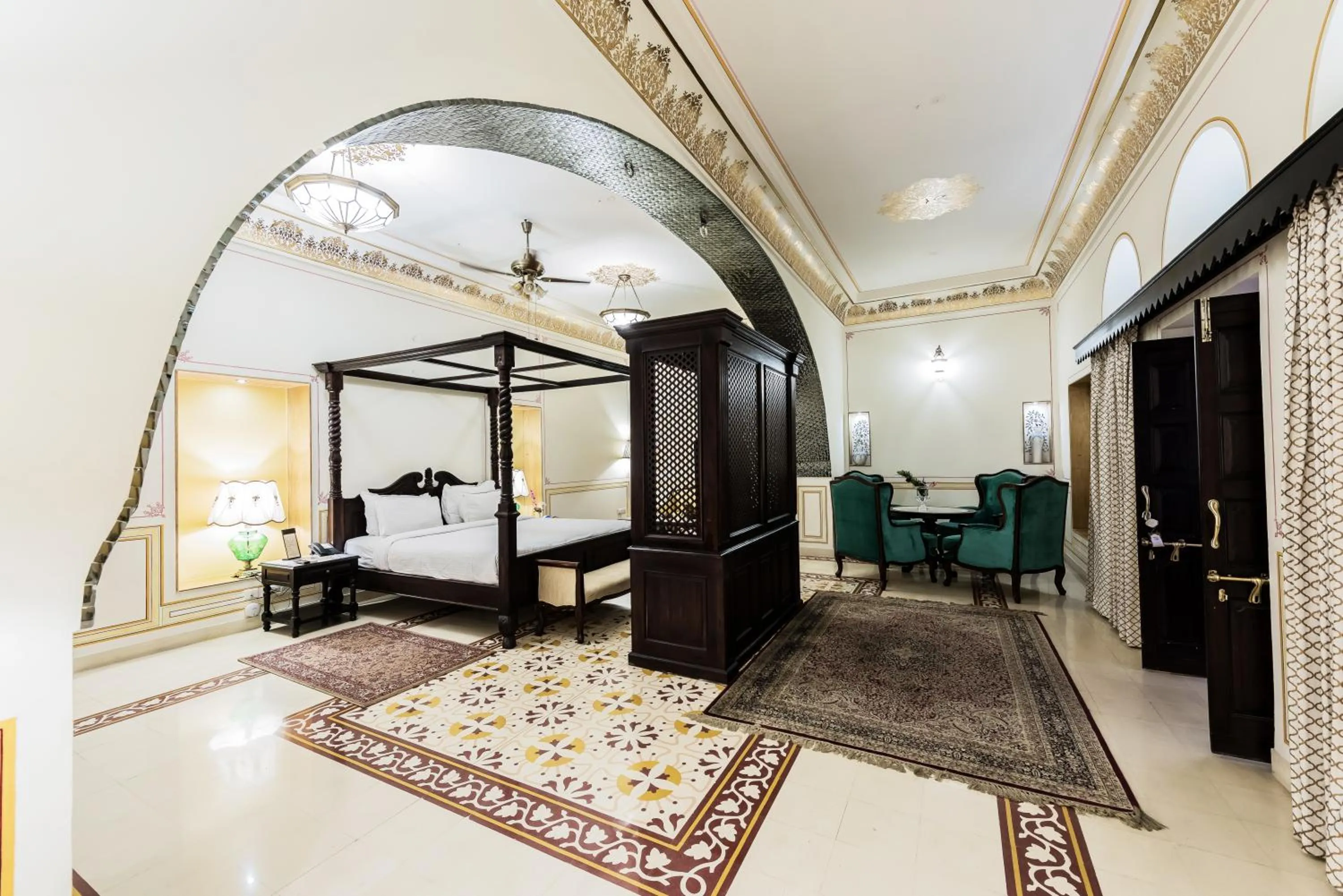Grand Uniara A Heritage Hotel