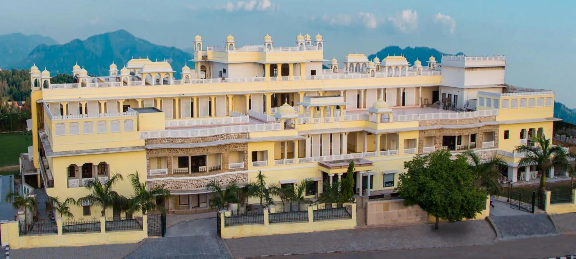 Property building in Grand Uniara A Heritage Hotel