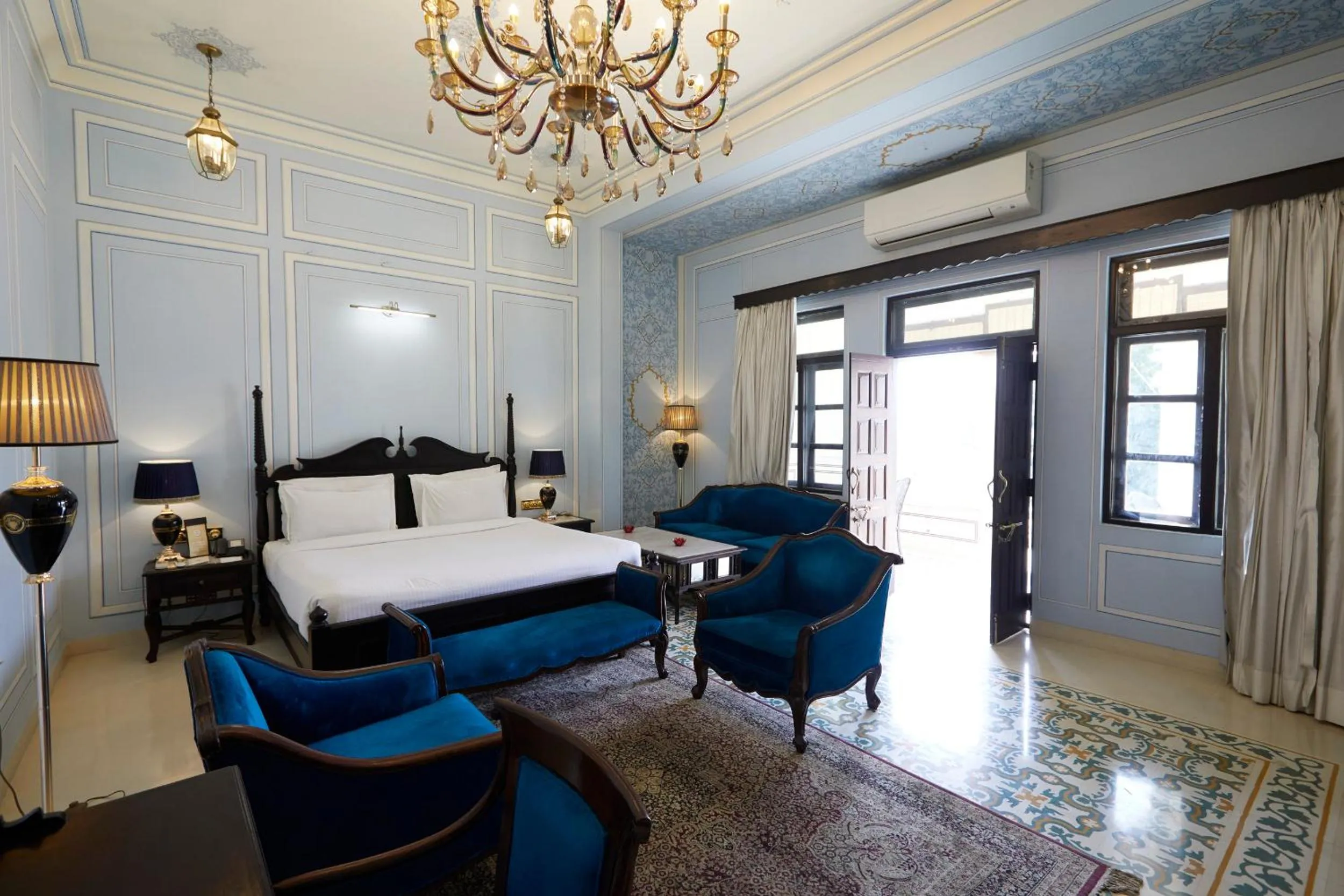 Photo of the whole room, Bed in Grand Uniara A Heritage Hotel