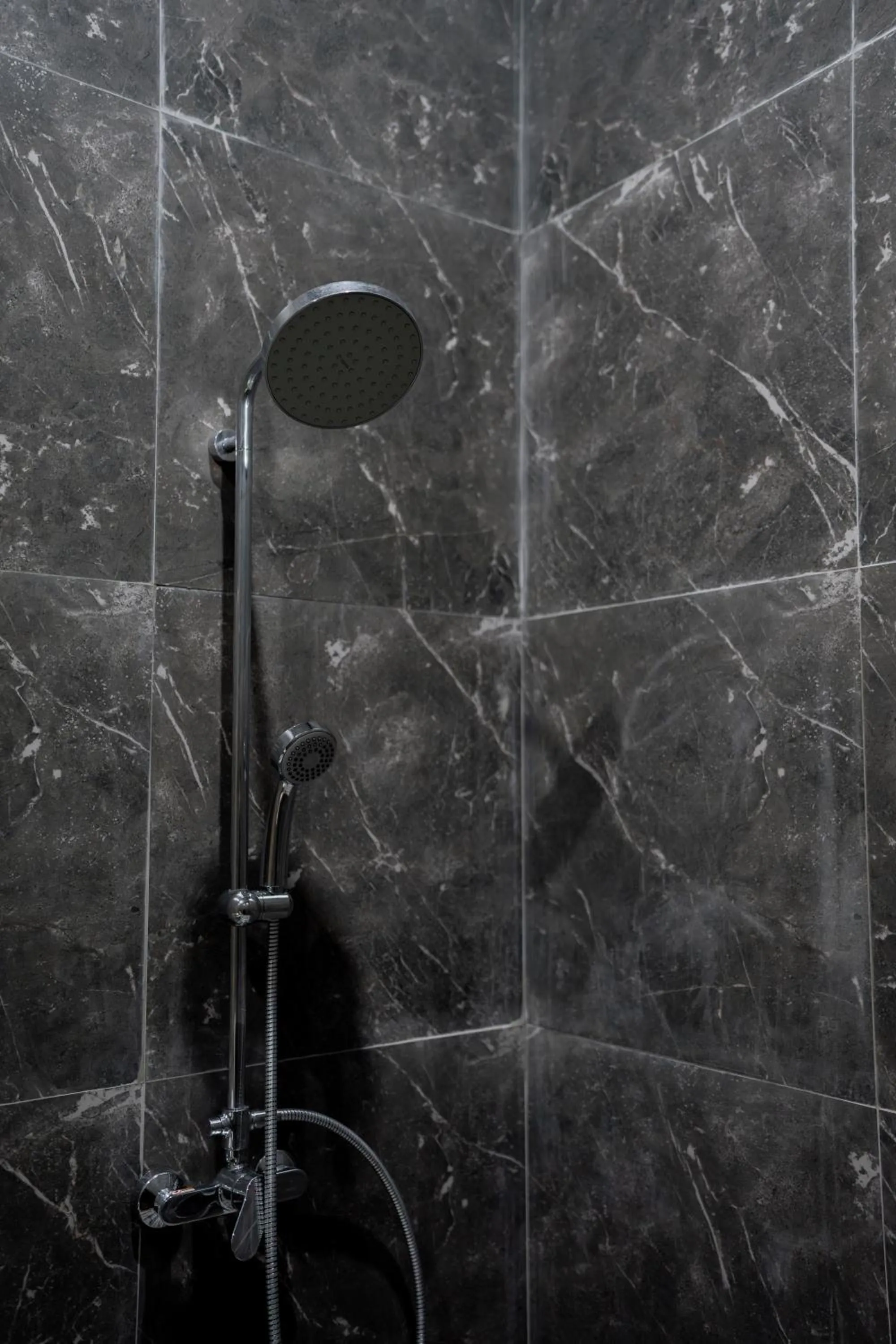 Shower in Mamora Living Ubud