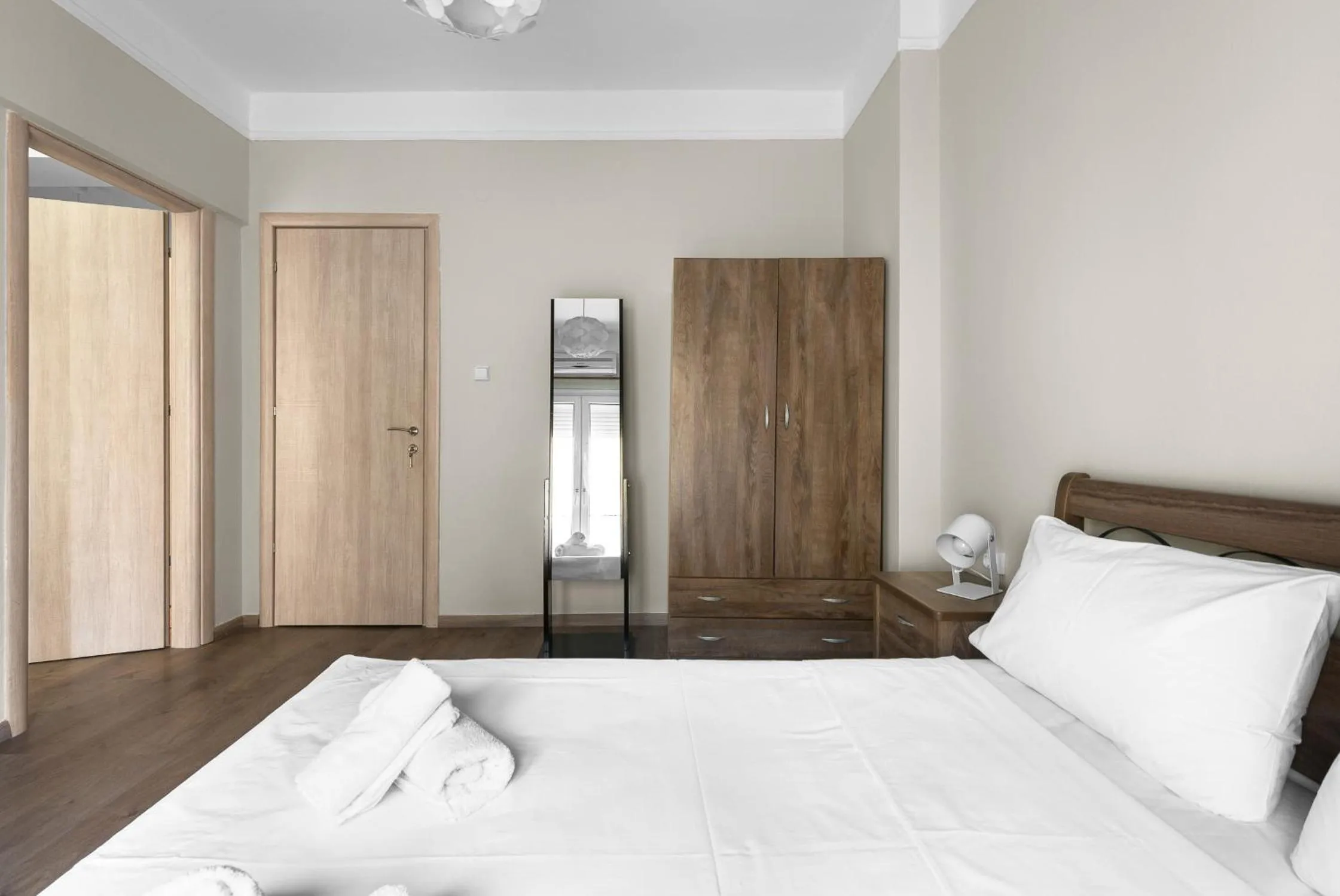 Bed in 93, Nilie Hospitality MGMT