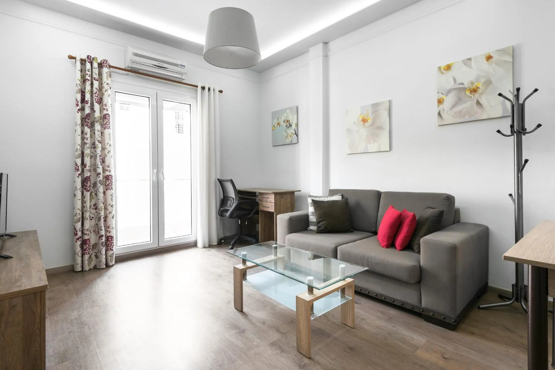 Living room in 93, Nilie Hospitality MGMT