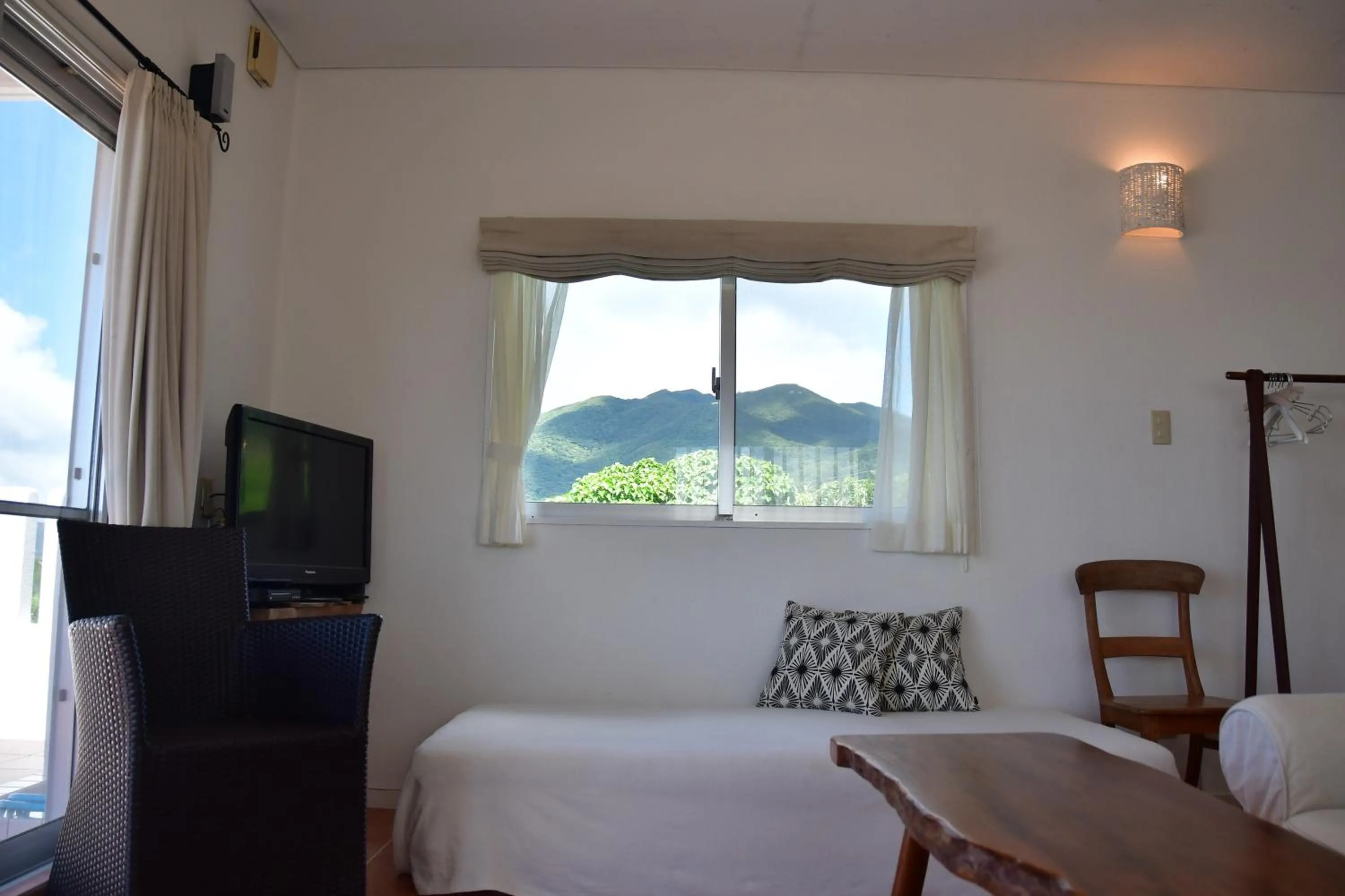 Natural landscape, Bed in Terrace House yamabare