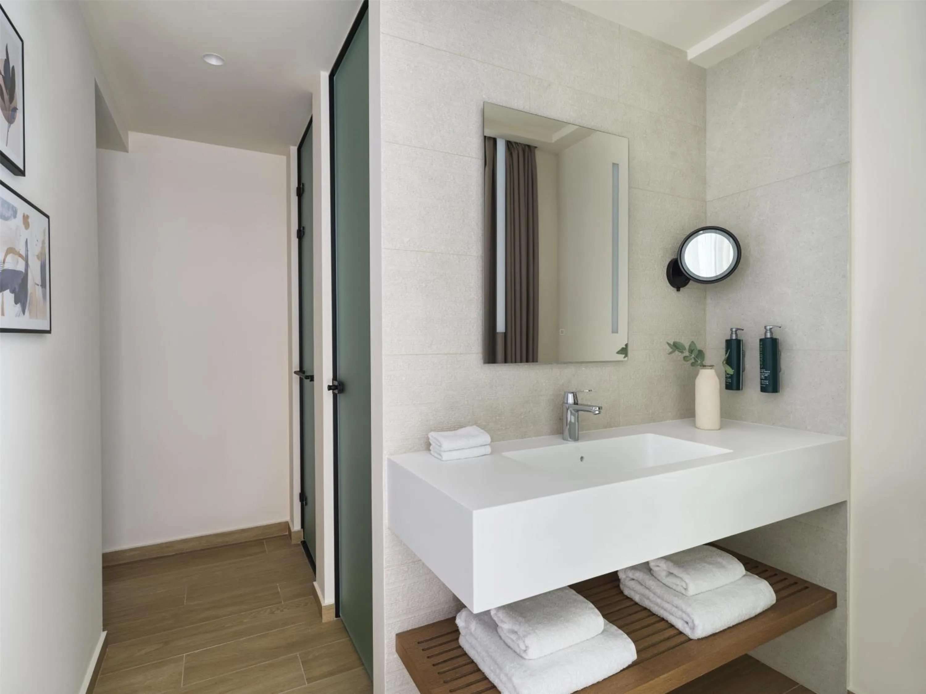 Bathroom in Hilton Garden Inn Chania City