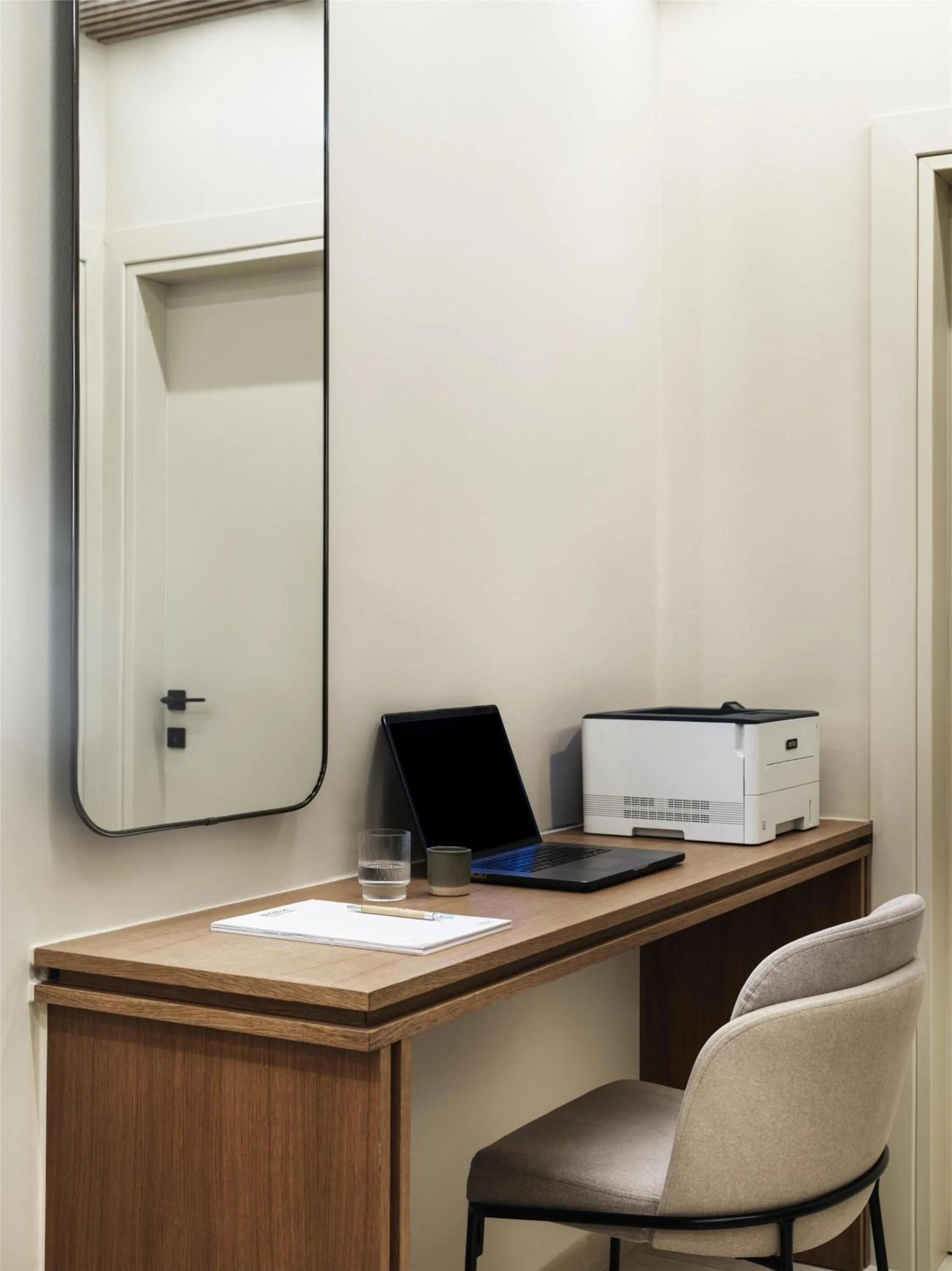 Business facilities in Hilton Garden Inn Chania City