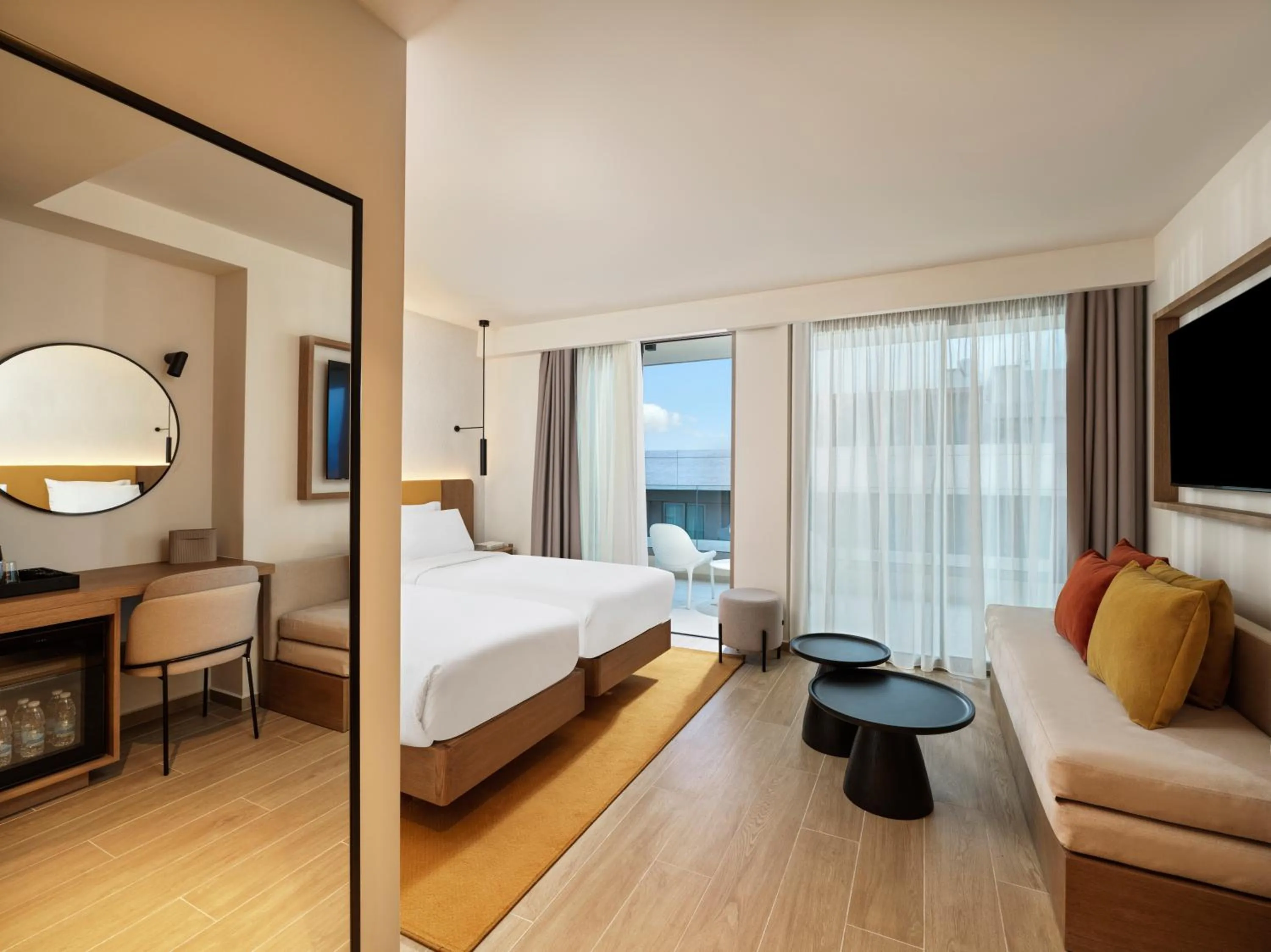 Bedroom, Bed in Hilton Garden Inn Chania City