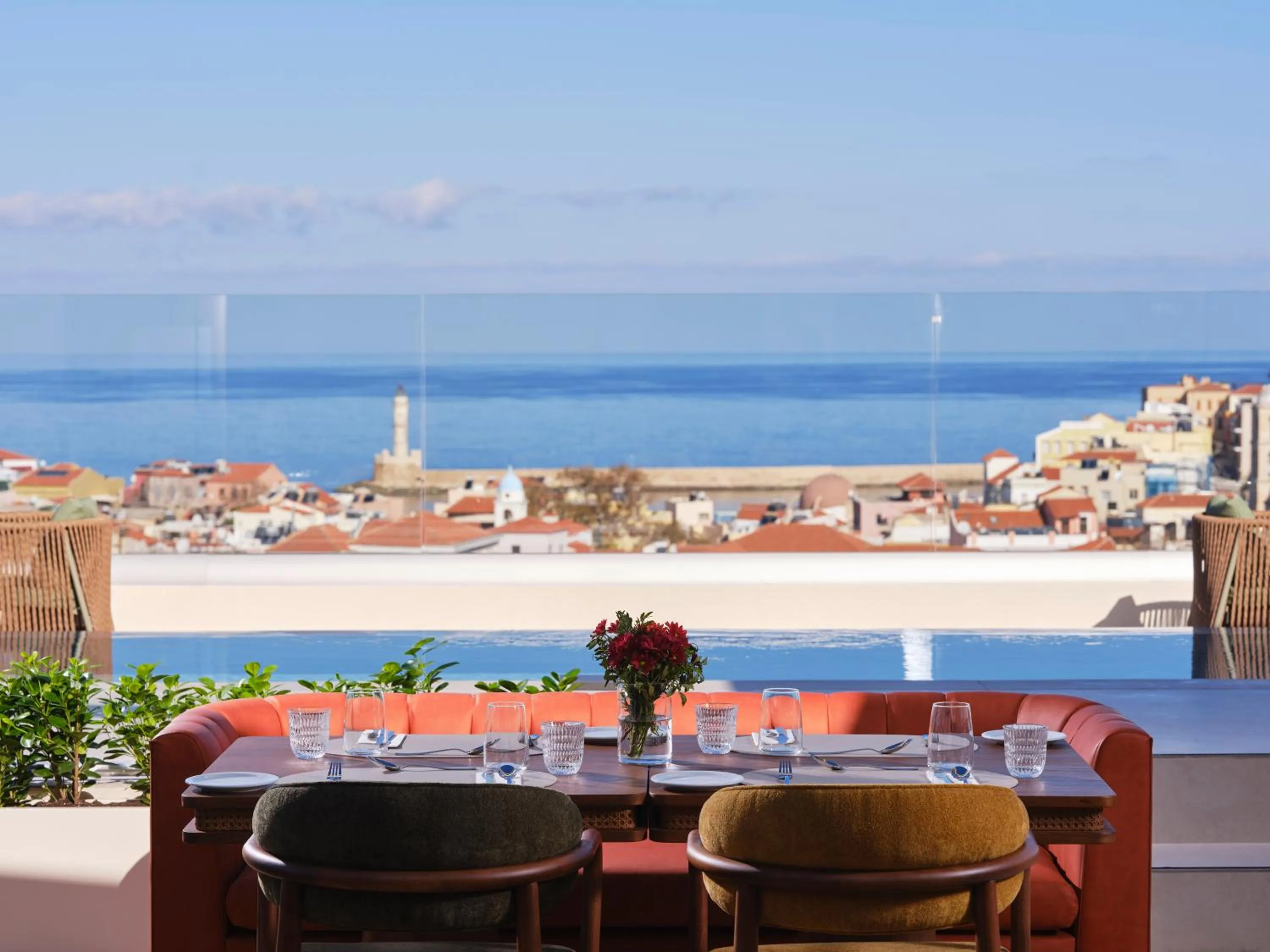 Restaurant/places to eat in Hilton Garden Inn Chania City