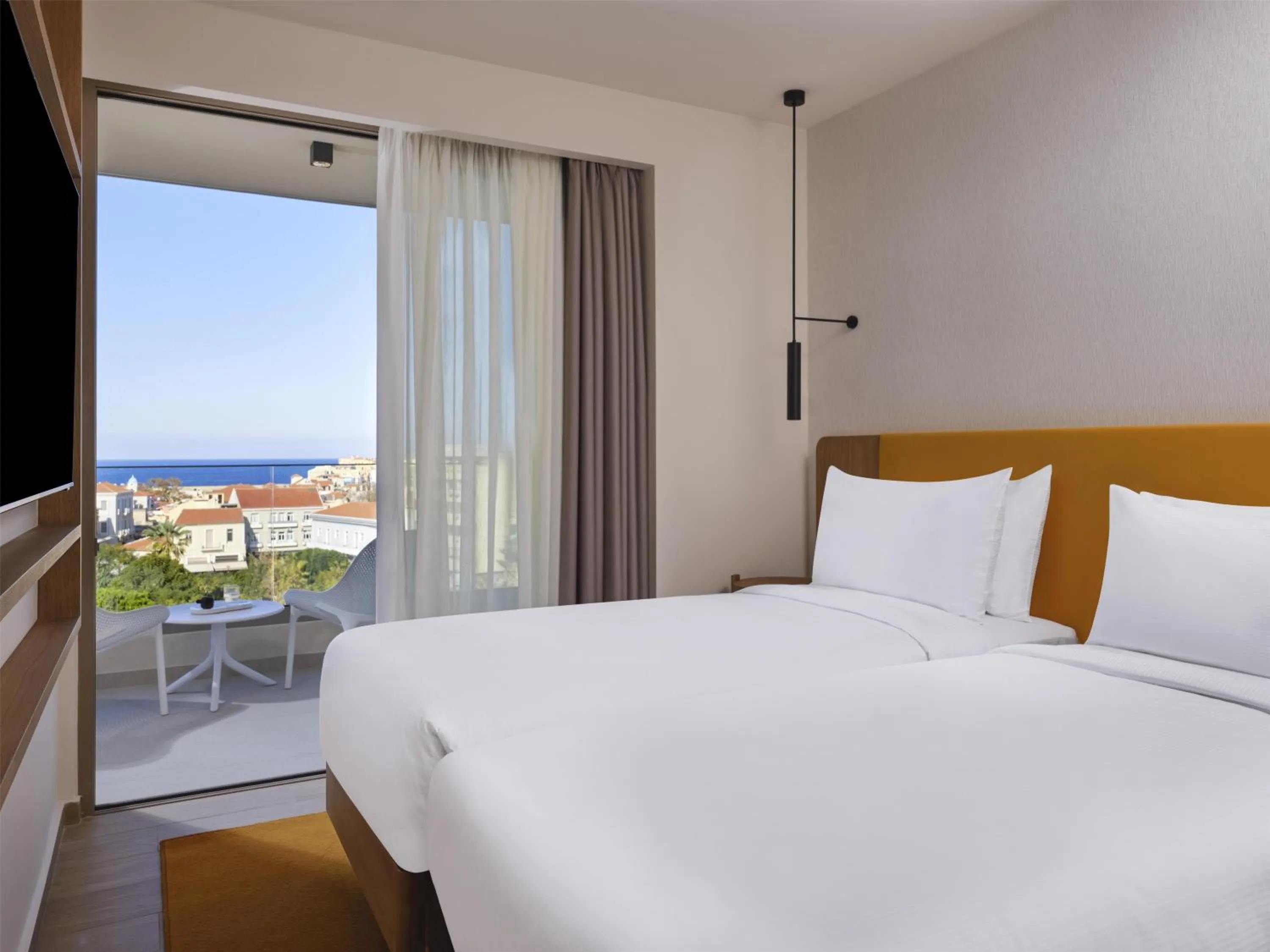 Bed in Hilton Garden Inn Chania City