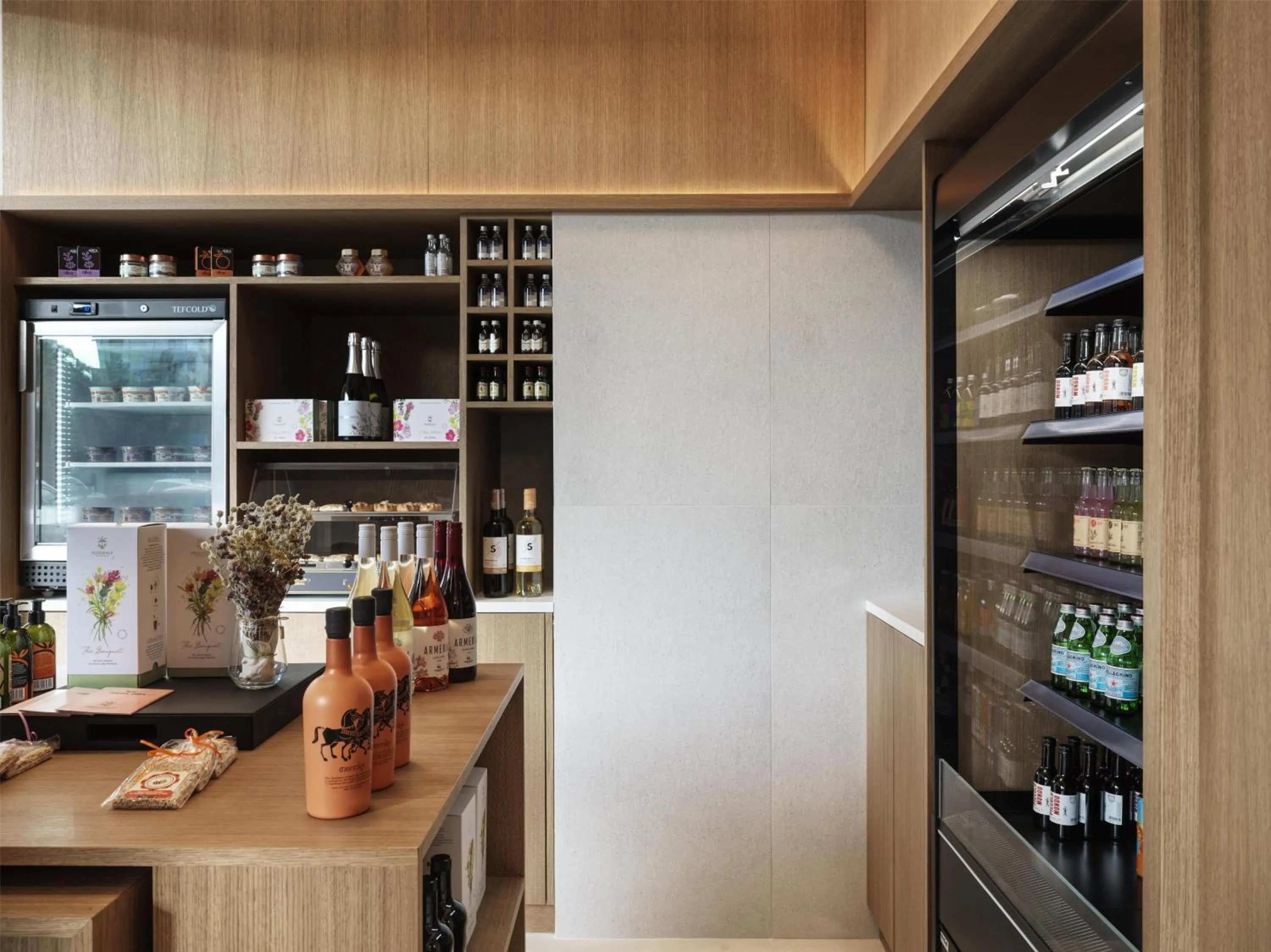 Restaurant/places to eat in Hilton Garden Inn Chania City