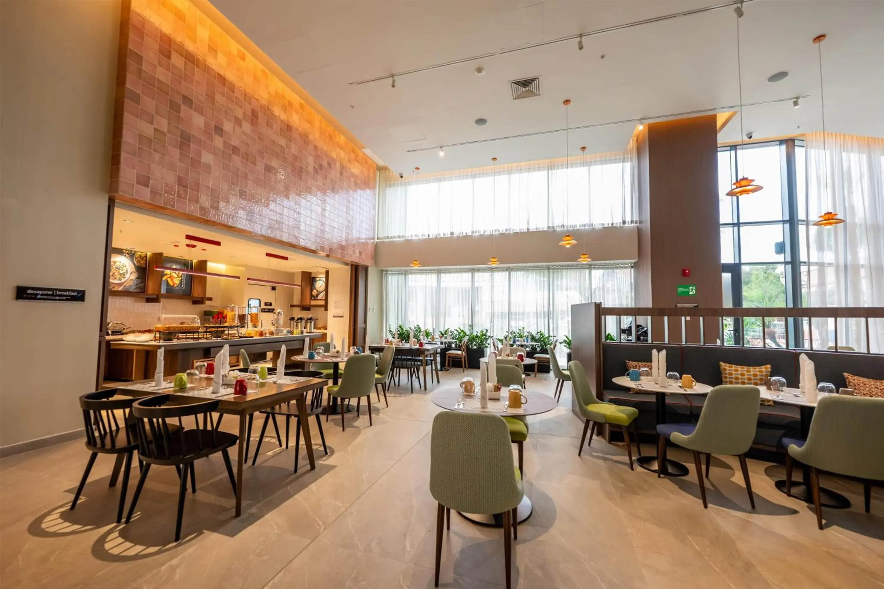 Restaurant/places to eat in Hotel Hampton By Hilton Santiago De Los Caballeros Restaurant/places to eat in Hotel Hampton By Hilton Santiago De Los Caballeros