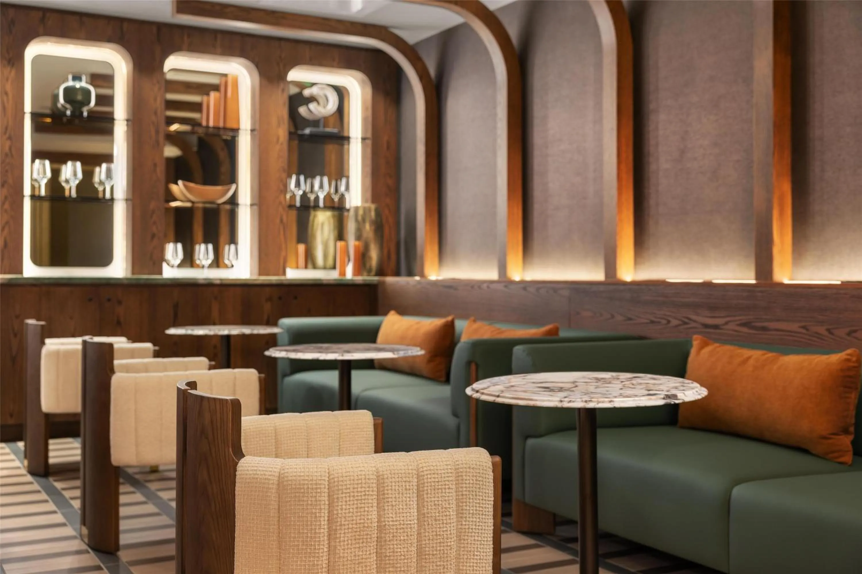 Lounge or bar in Hotel Railwayparc Montreal, Tapestry Collection By Hilton