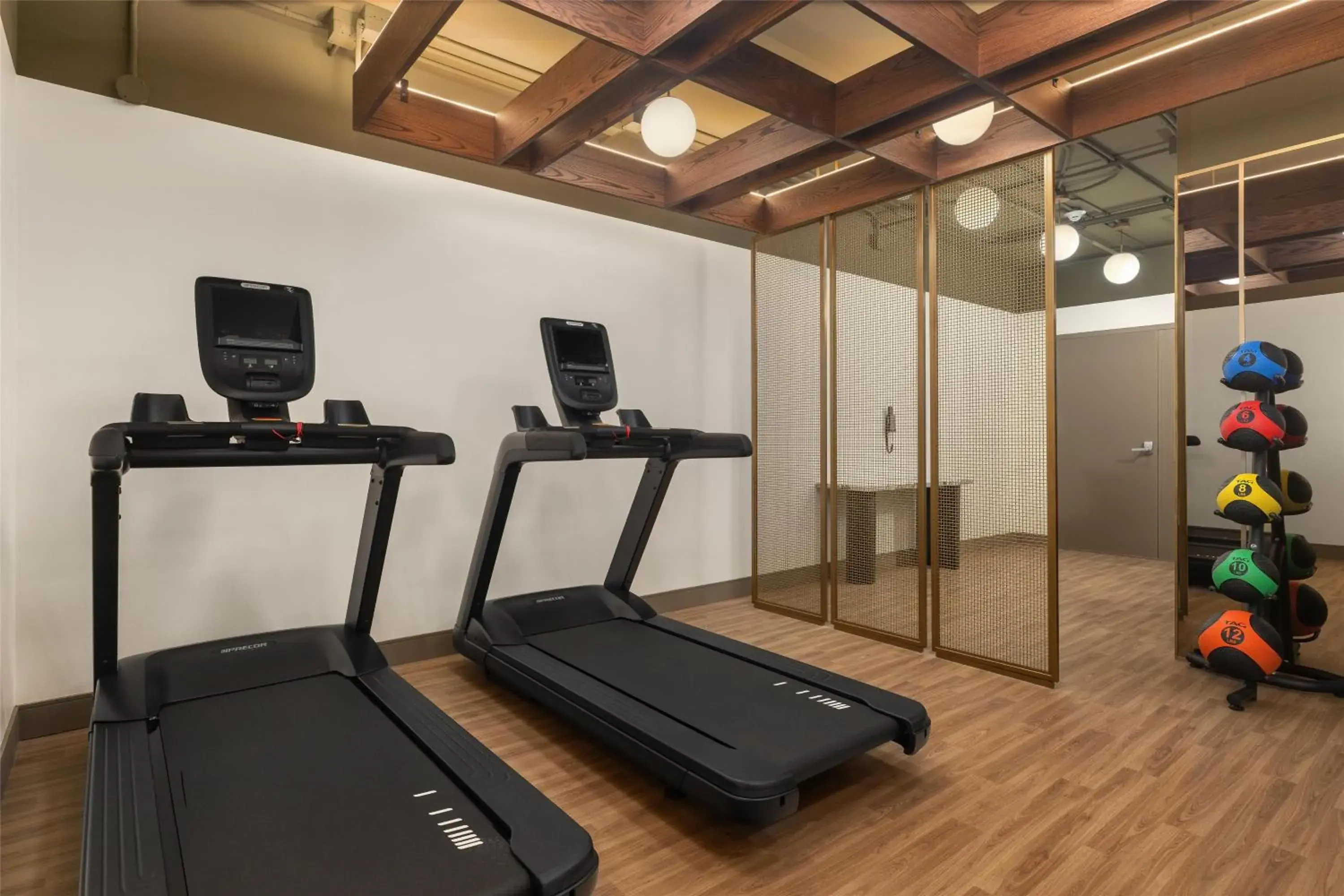 Fitness centre/facilities in Hotel Railwayparc Montreal, Tapestry Collection By Hilton Fitness centre/facilities in Hotel Railwayparc Montreal, Tapestry Collection By Hilton