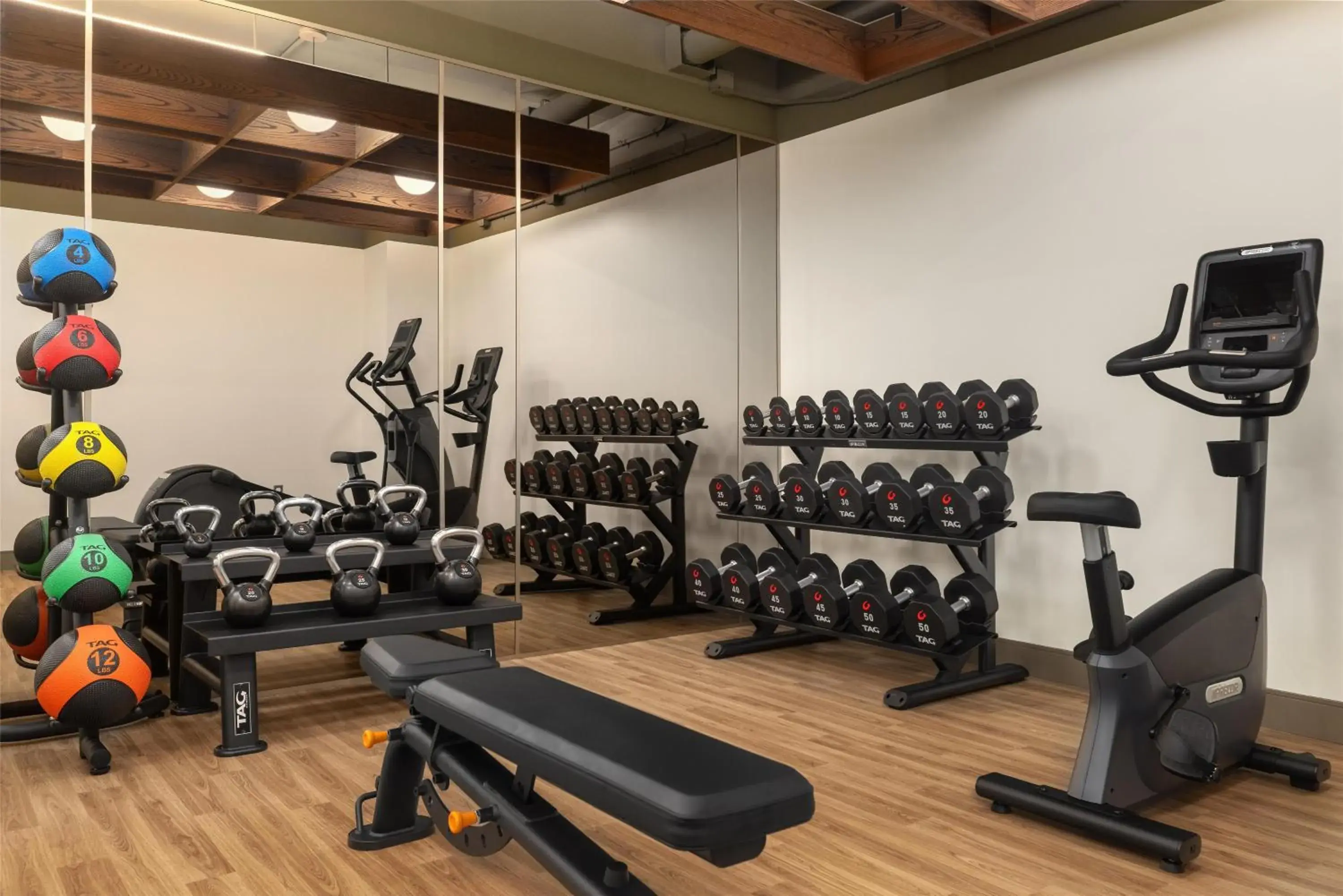 Fitness centre/facilities in Hotel Railwayparc Montreal, Tapestry Collection By Hilton Fitness centre/facilities in Hotel Railwayparc Montreal, Tapestry Collection By Hilton