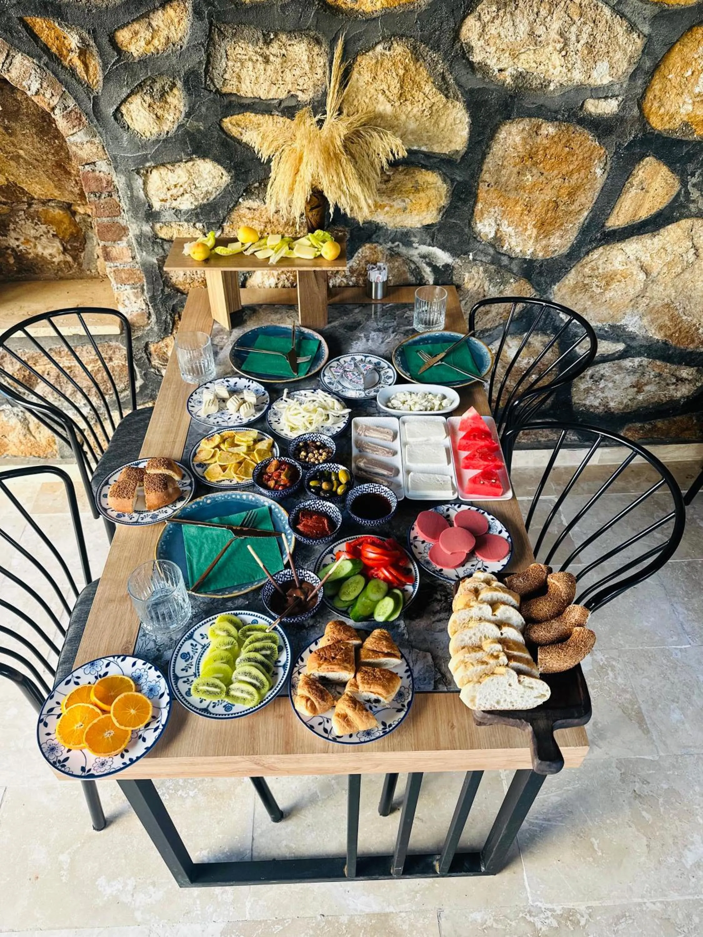 Breakfast in Tikir House