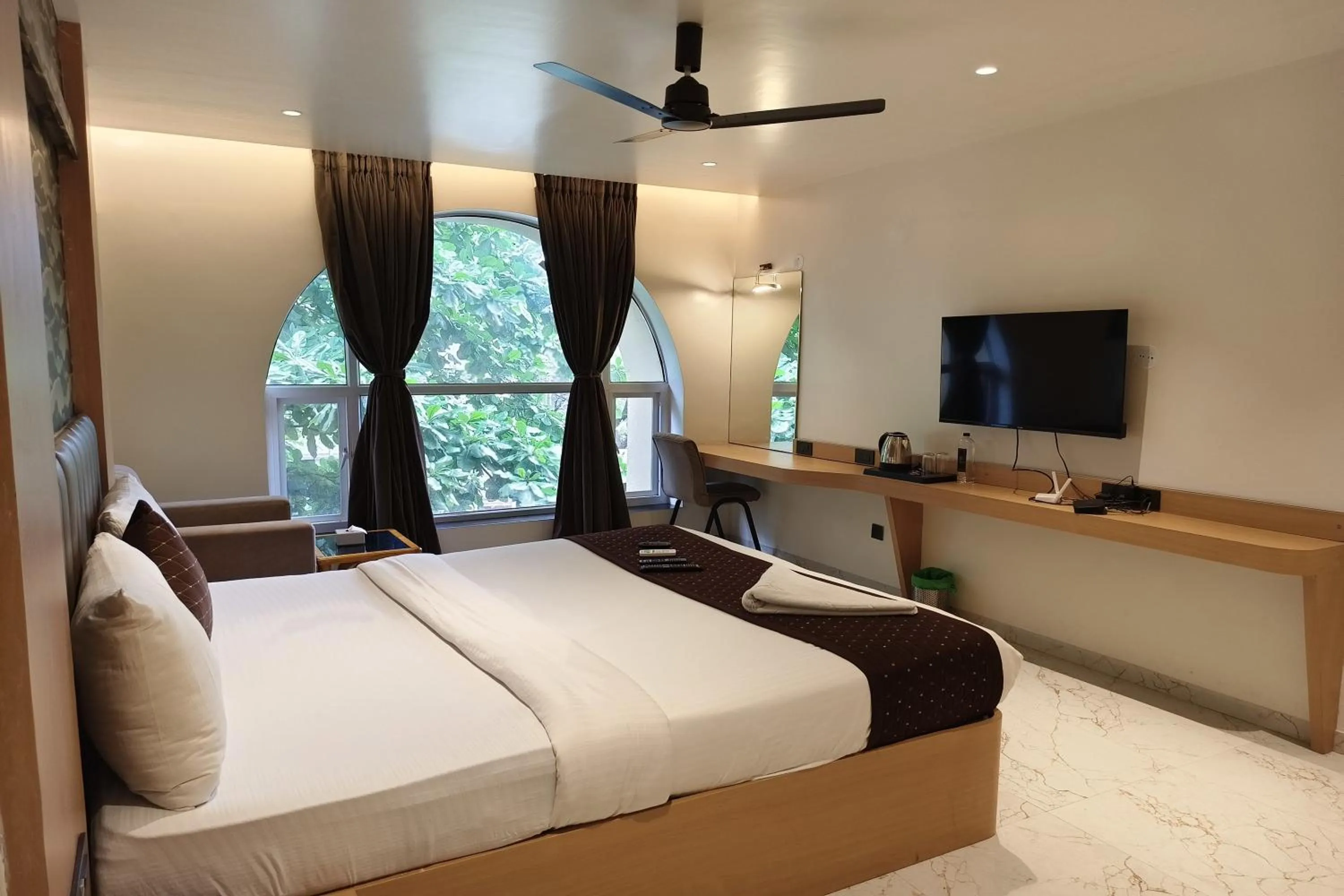 Bed in The Golden Arc