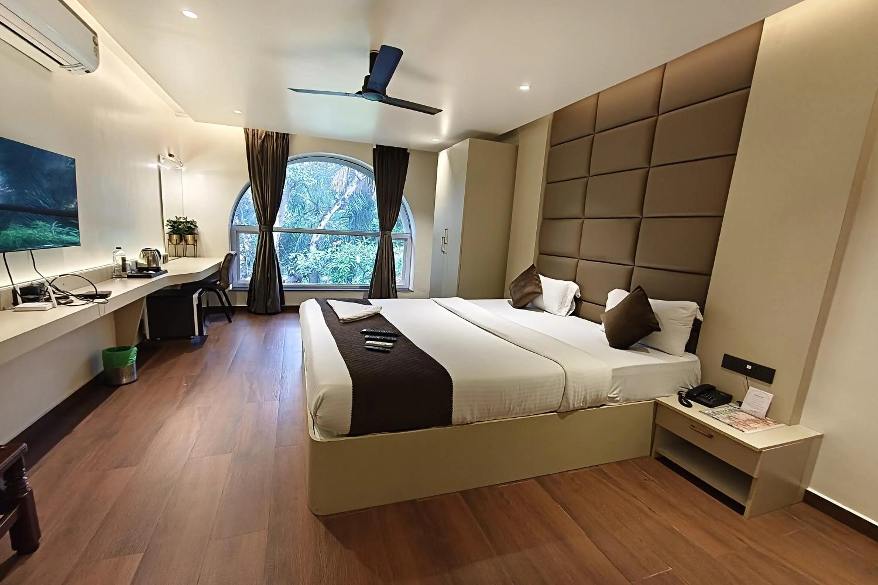 Bed in The Golden Arc