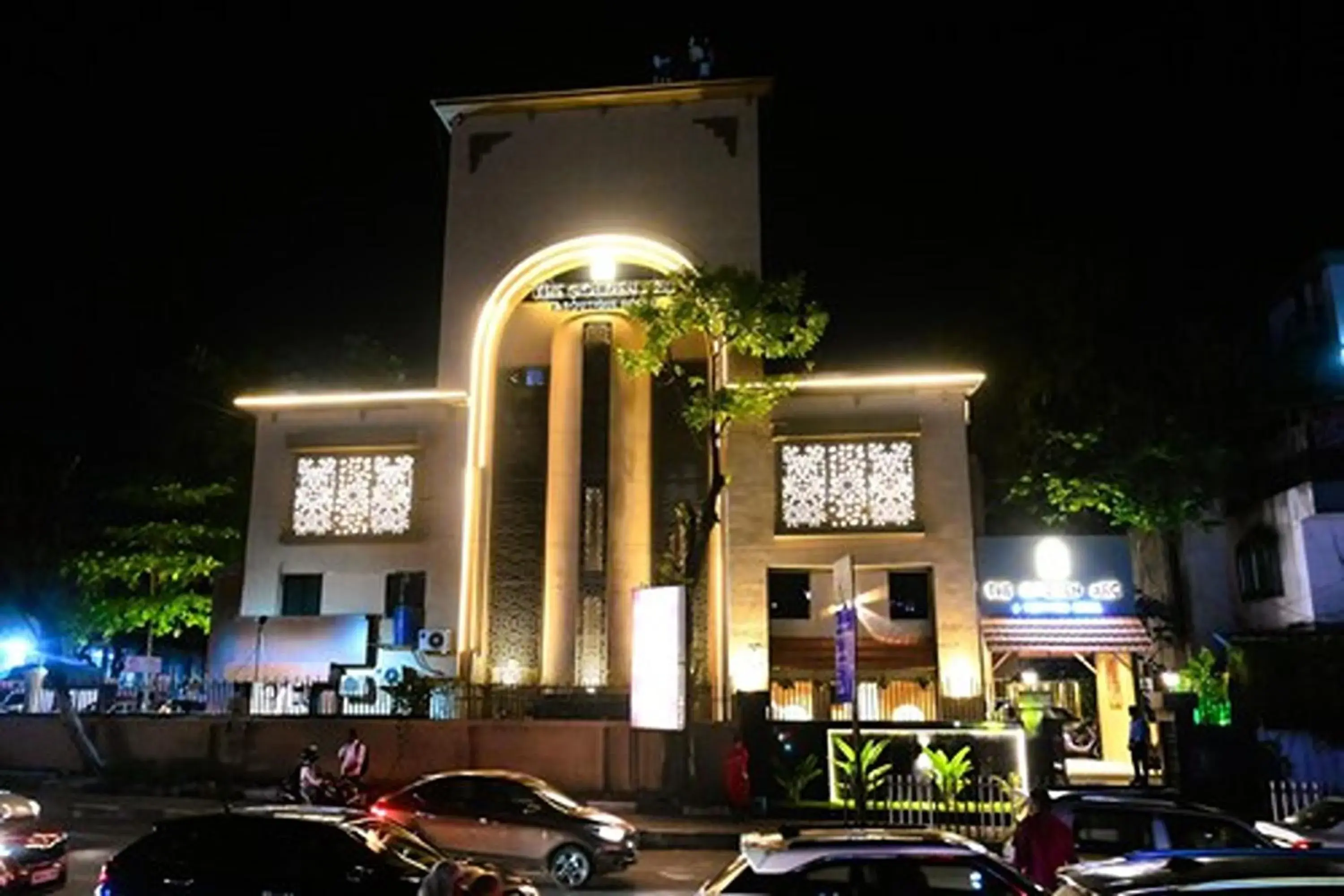 Property building in The Golden Arc Property building in The Golden Arc