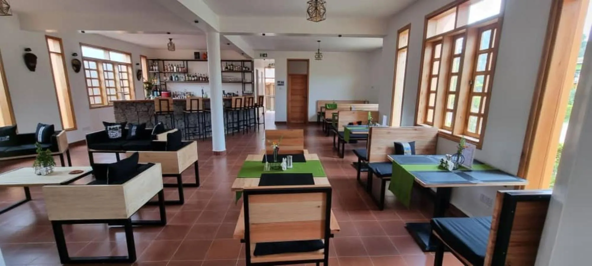 Restaurant/places to eat in Coffee Pot Hotel