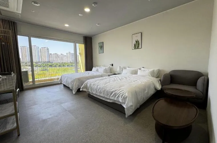 View (from property/room), Bed in Centum Hotel Mokpo Namak branch