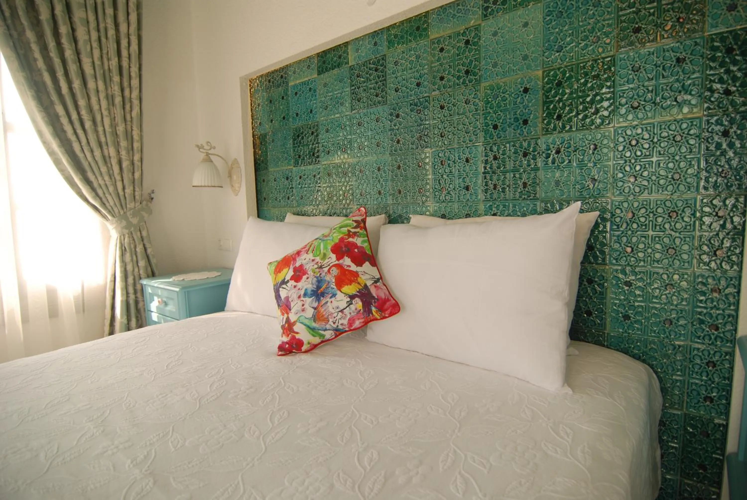 Deluxe Double Room with Nature View and Fireplace in Cunda Fora Hotel