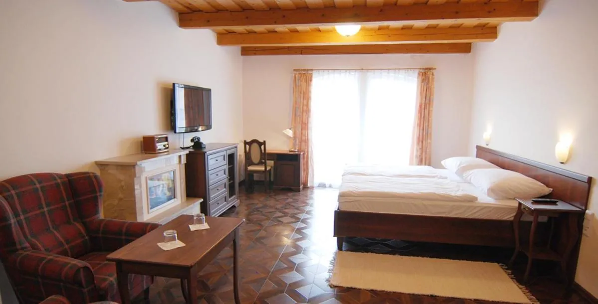 Hotel SHEYLYS