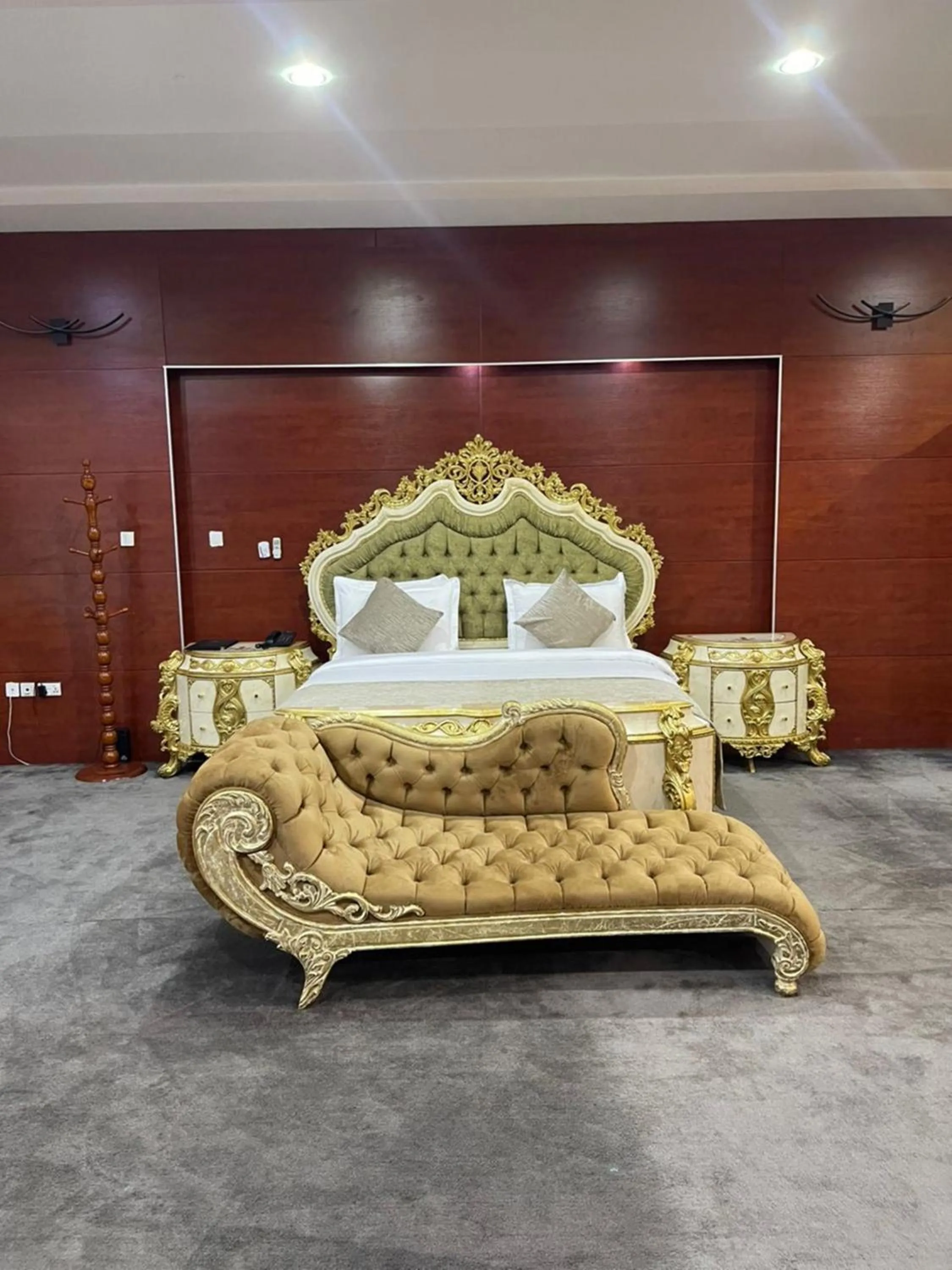 Bed in UrbanEdge Hotel