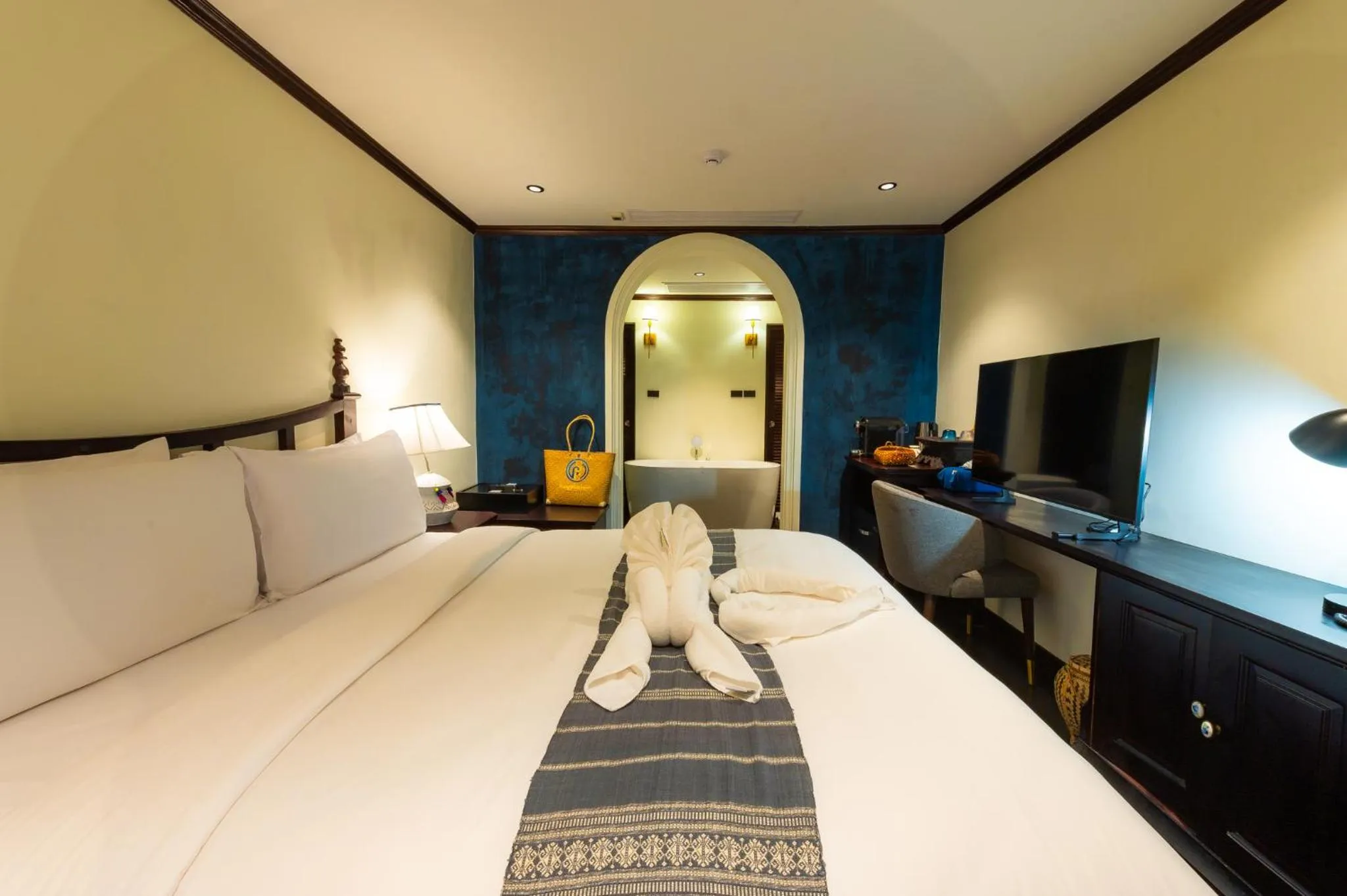 Bed in Sengphachanh Heritage Boutique