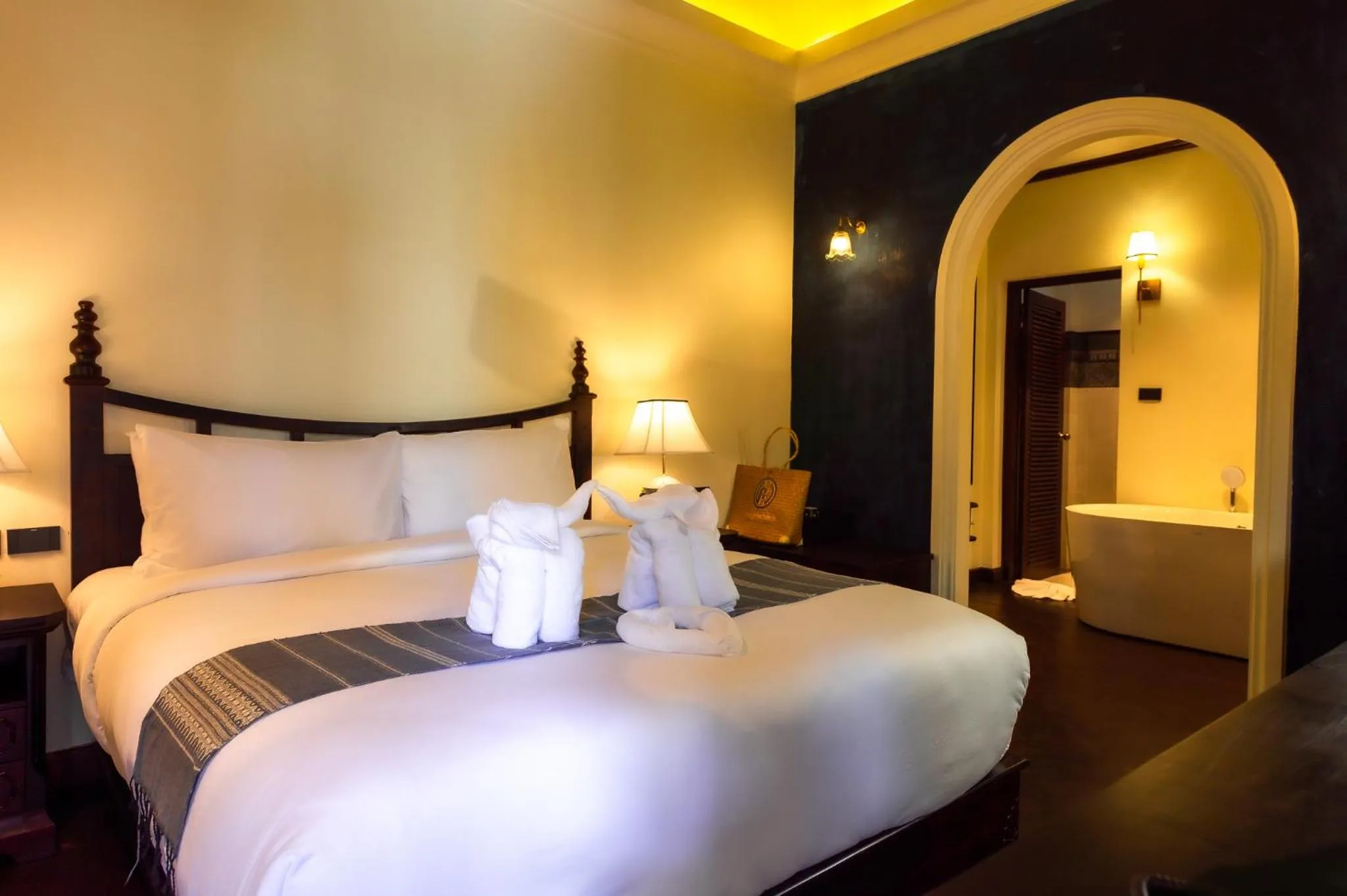 Bed in Sengphachanh Heritage Boutique