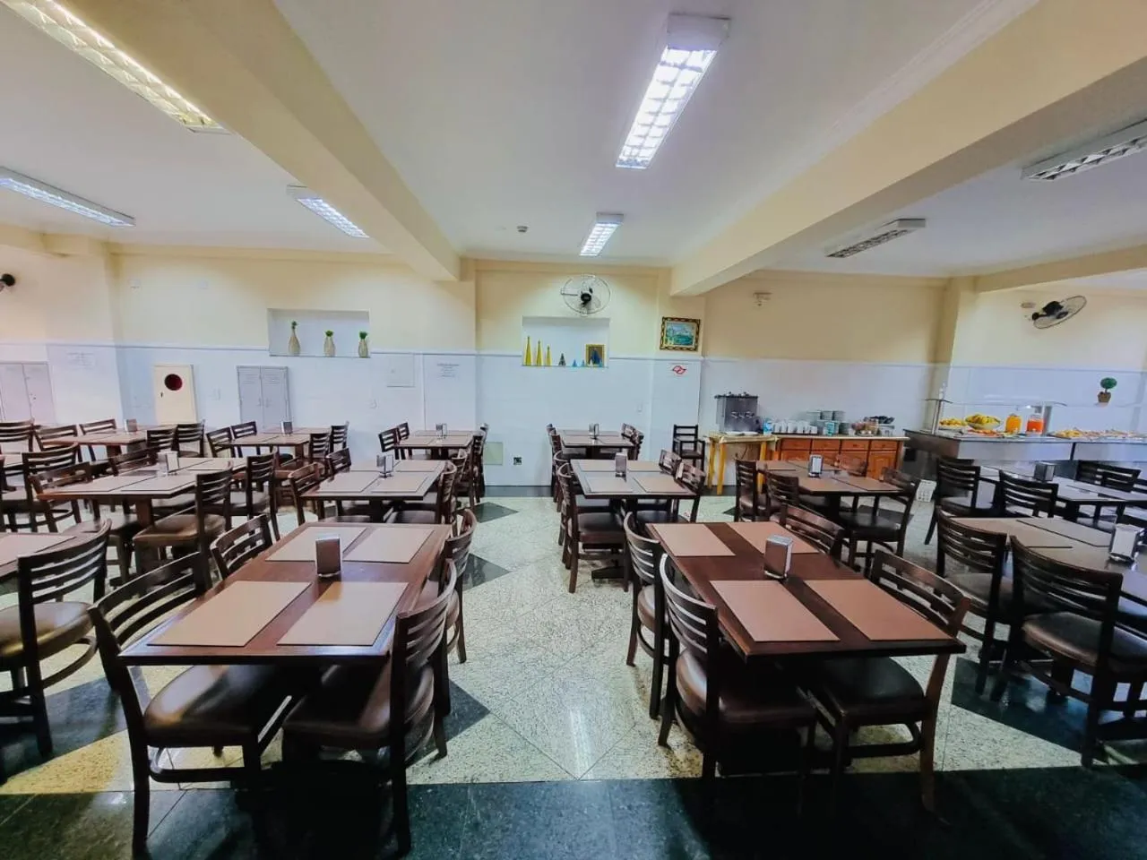 Restaurant/places to eat in Portal Palace Hotel