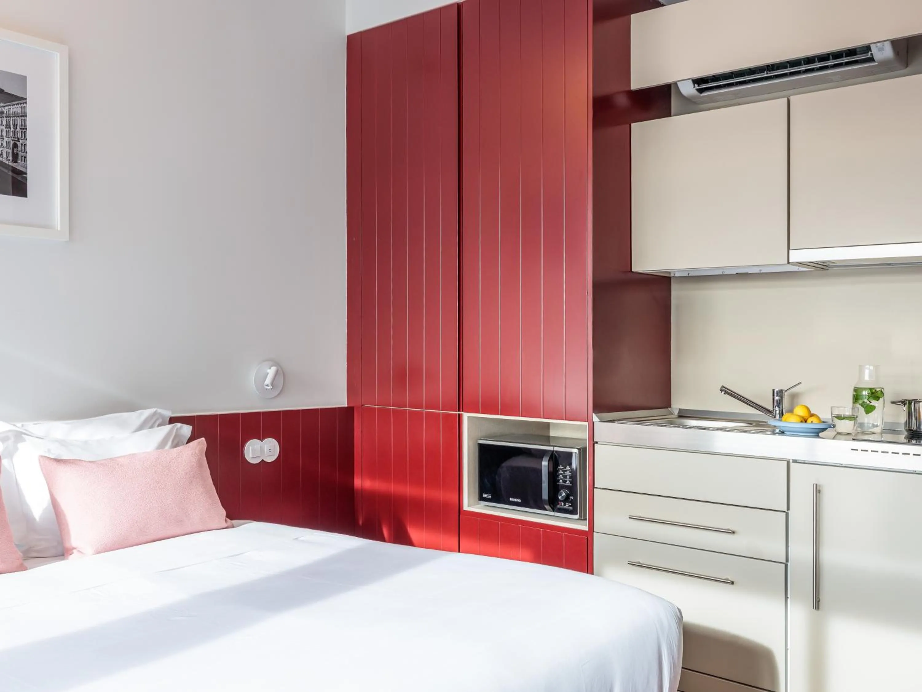 Bed in LSA Alvalade by Numa