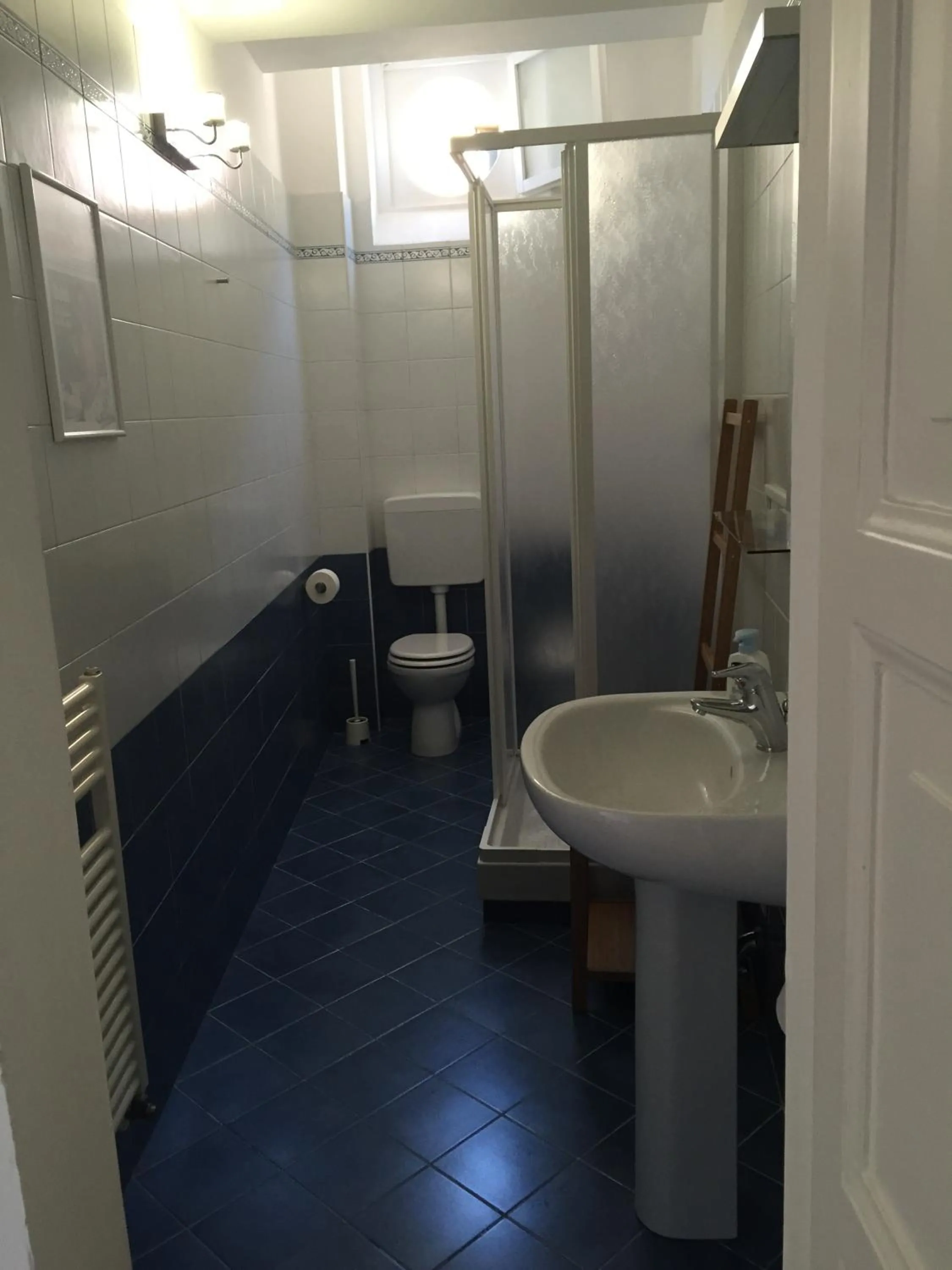 Bathroom in B & B 21 Bologna