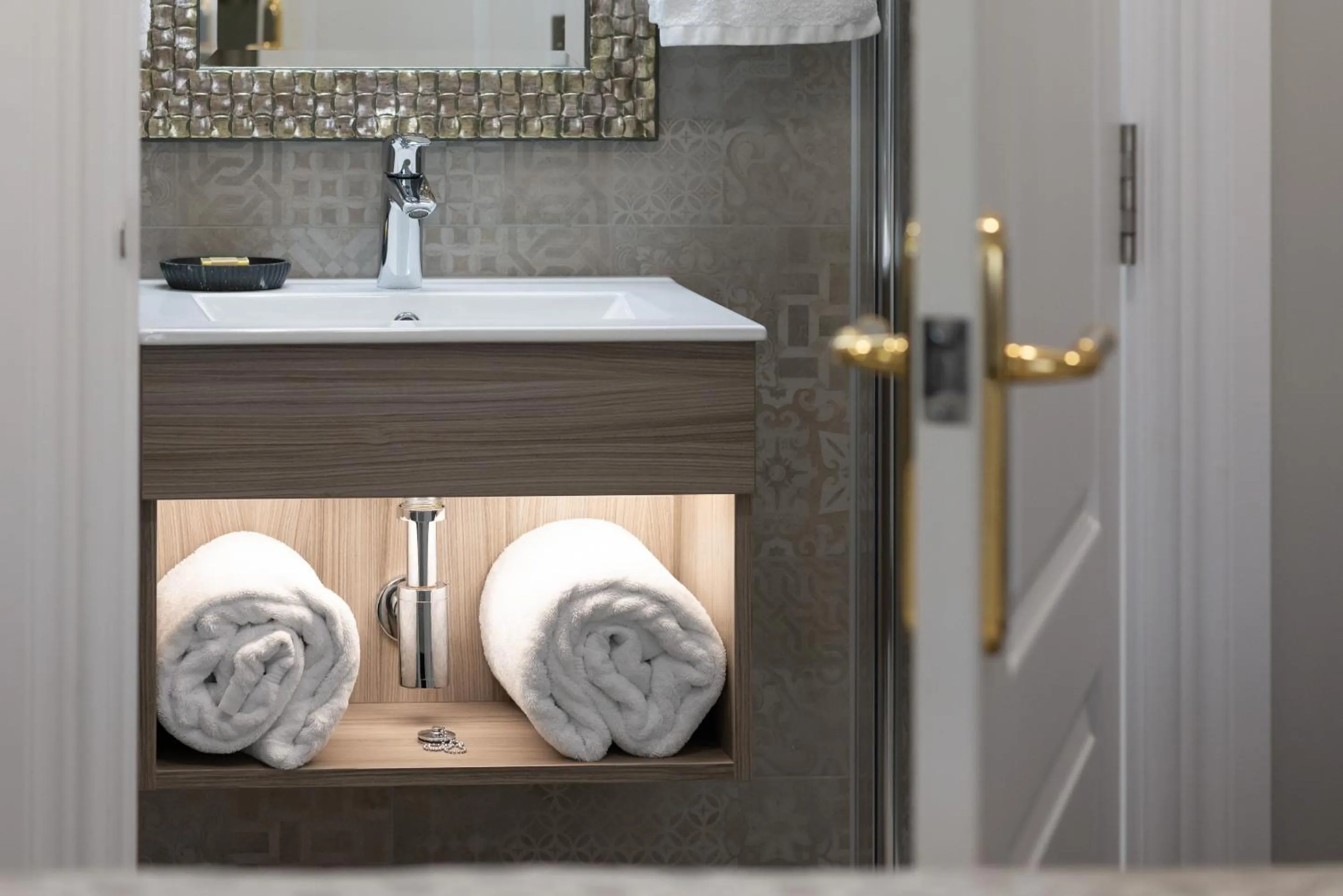 Bathroom in Riverside Inn