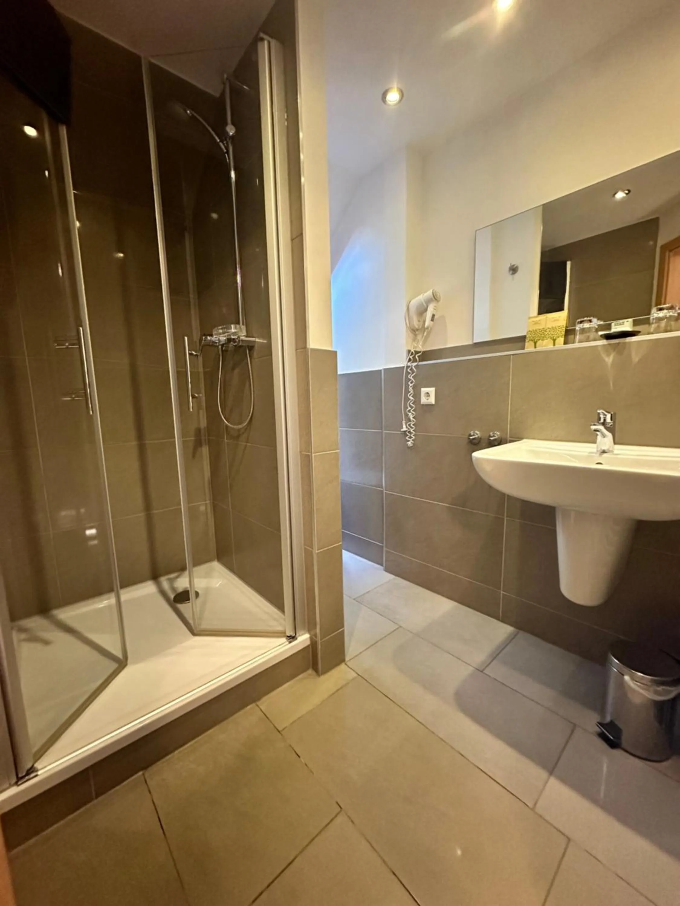 Bathroom in Nella Parkhotel