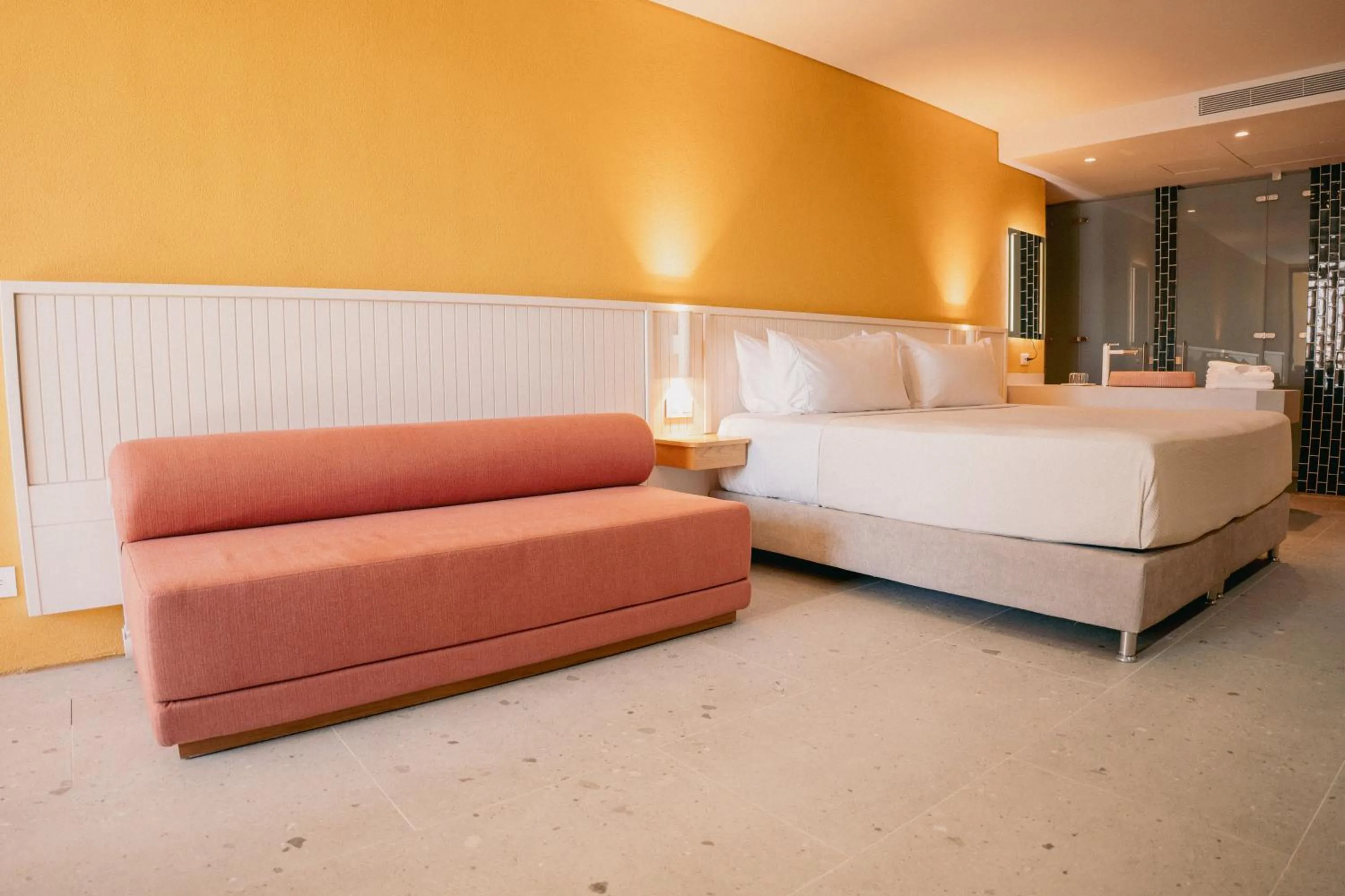 Bed in Zapadilly Tree Hotel