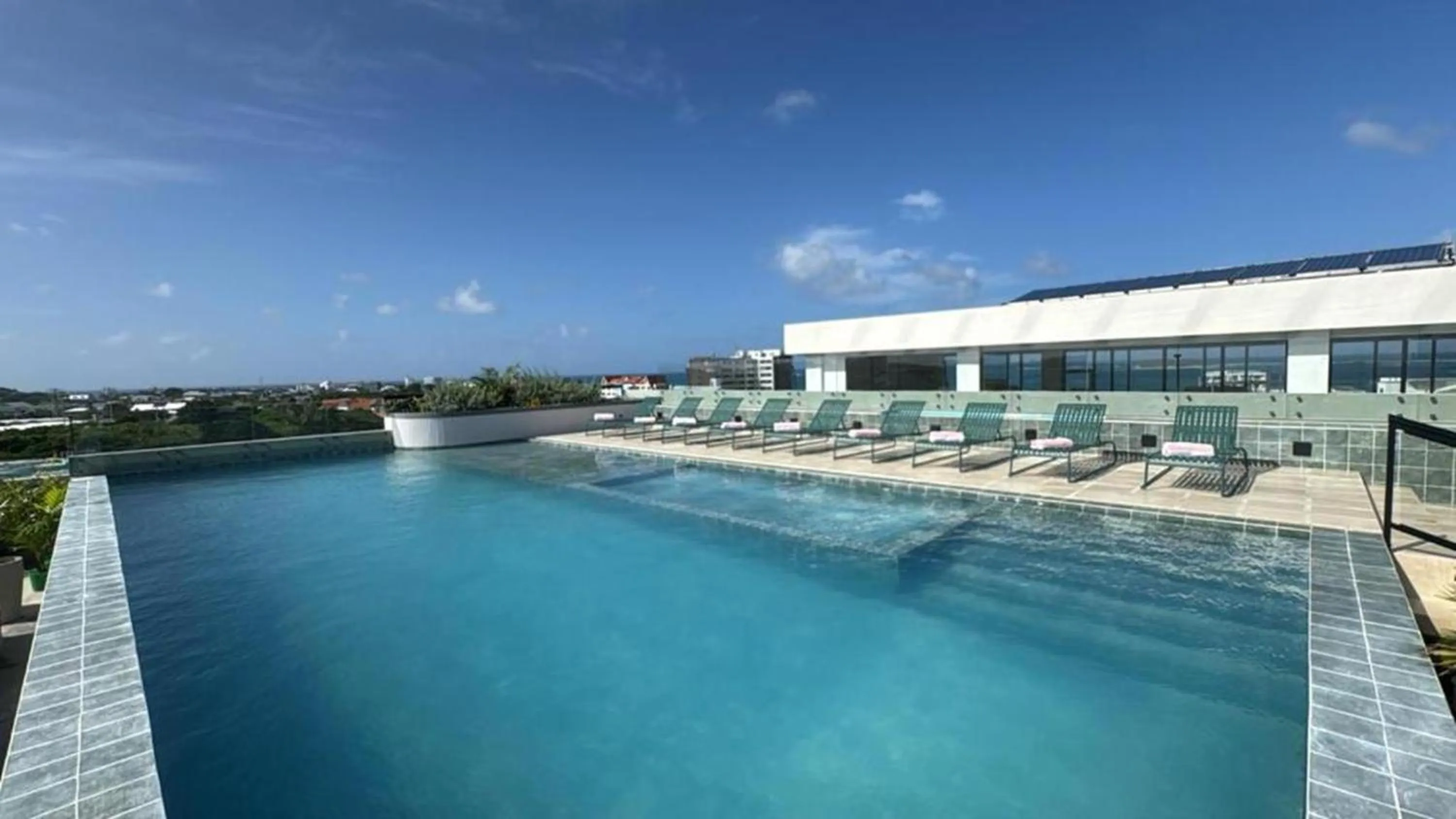 Swimming pool in Zapadilly Tree Hotel