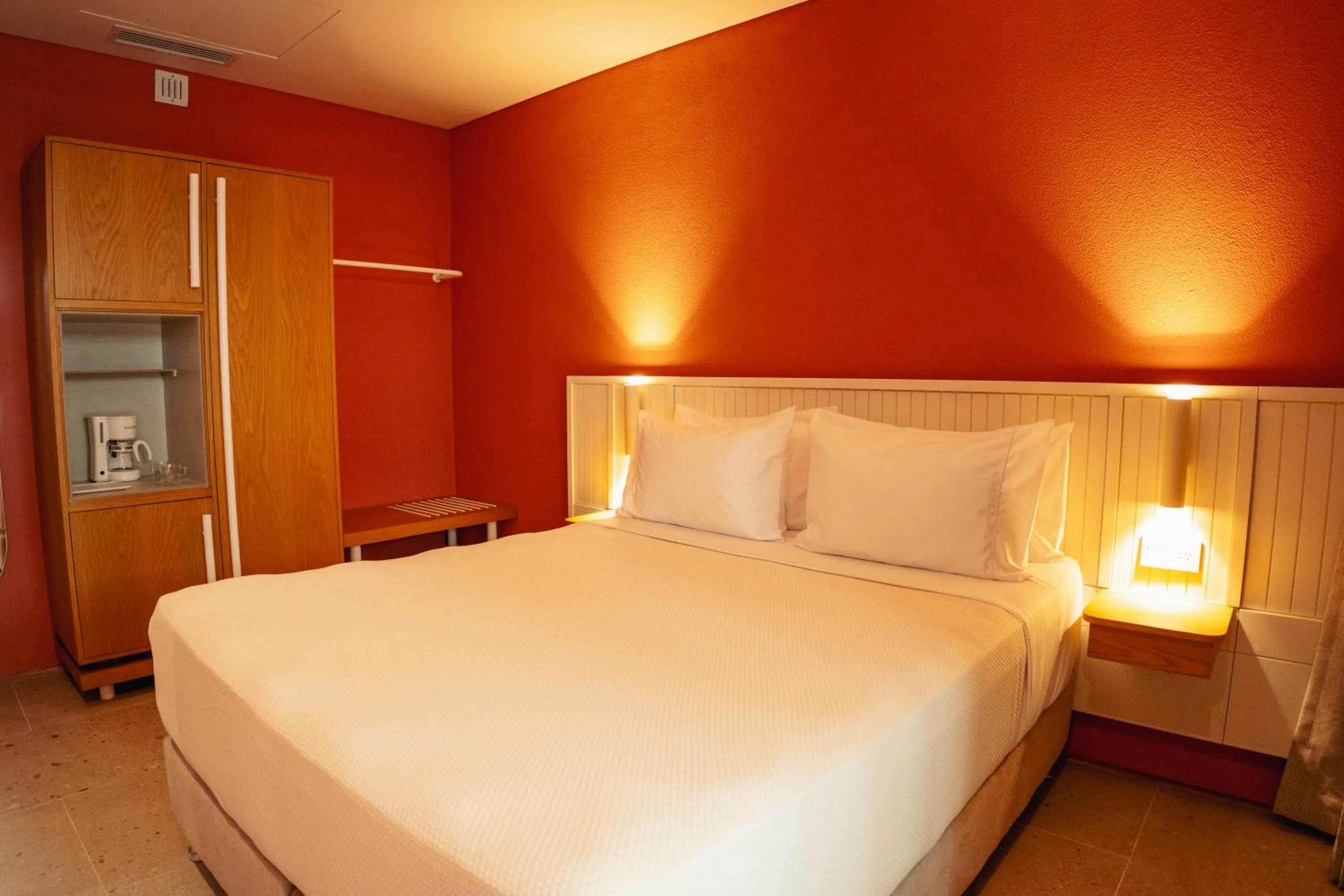 Bed in Zapadilly Tree Hotel