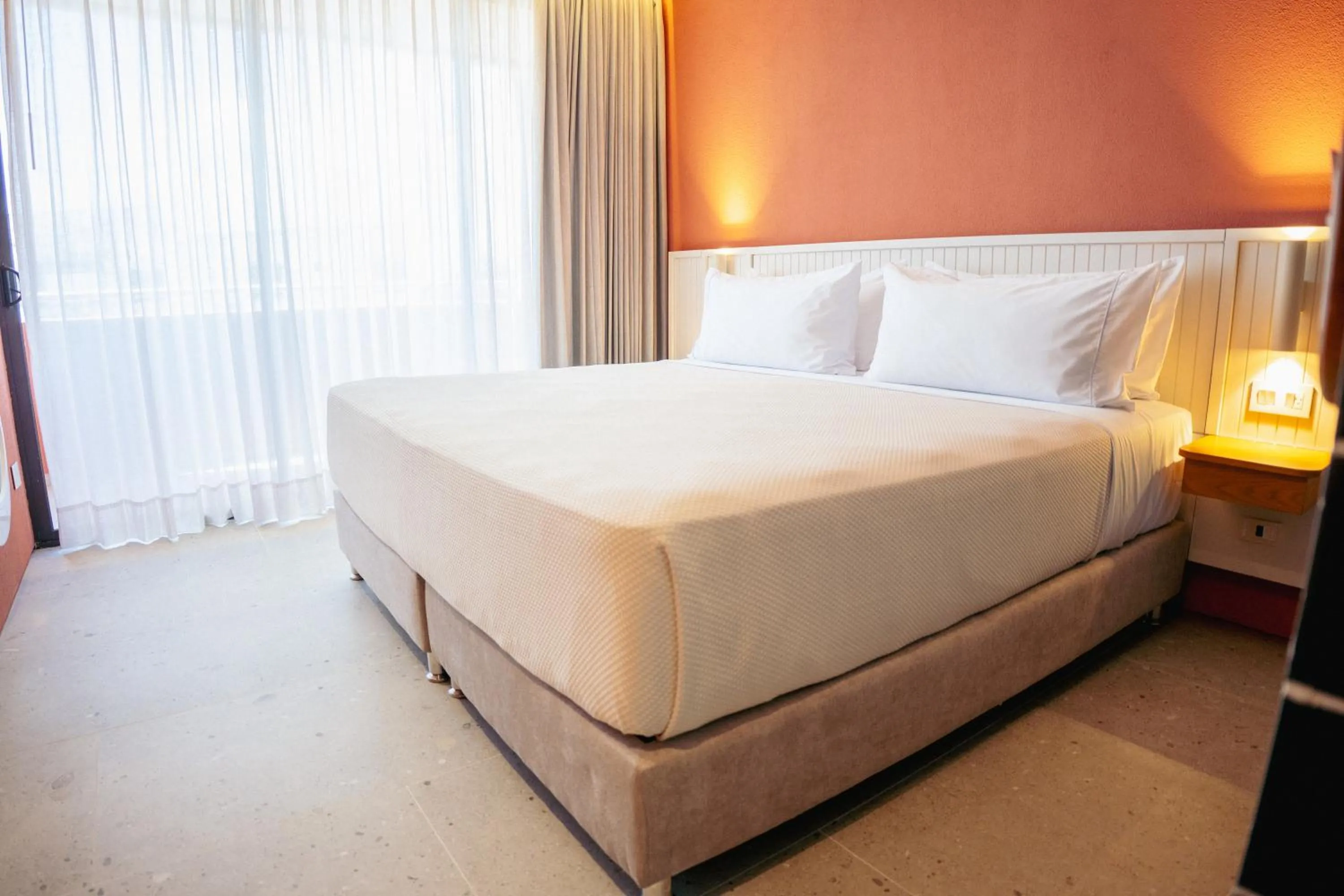 Bed in Zapadilly Tree Hotel