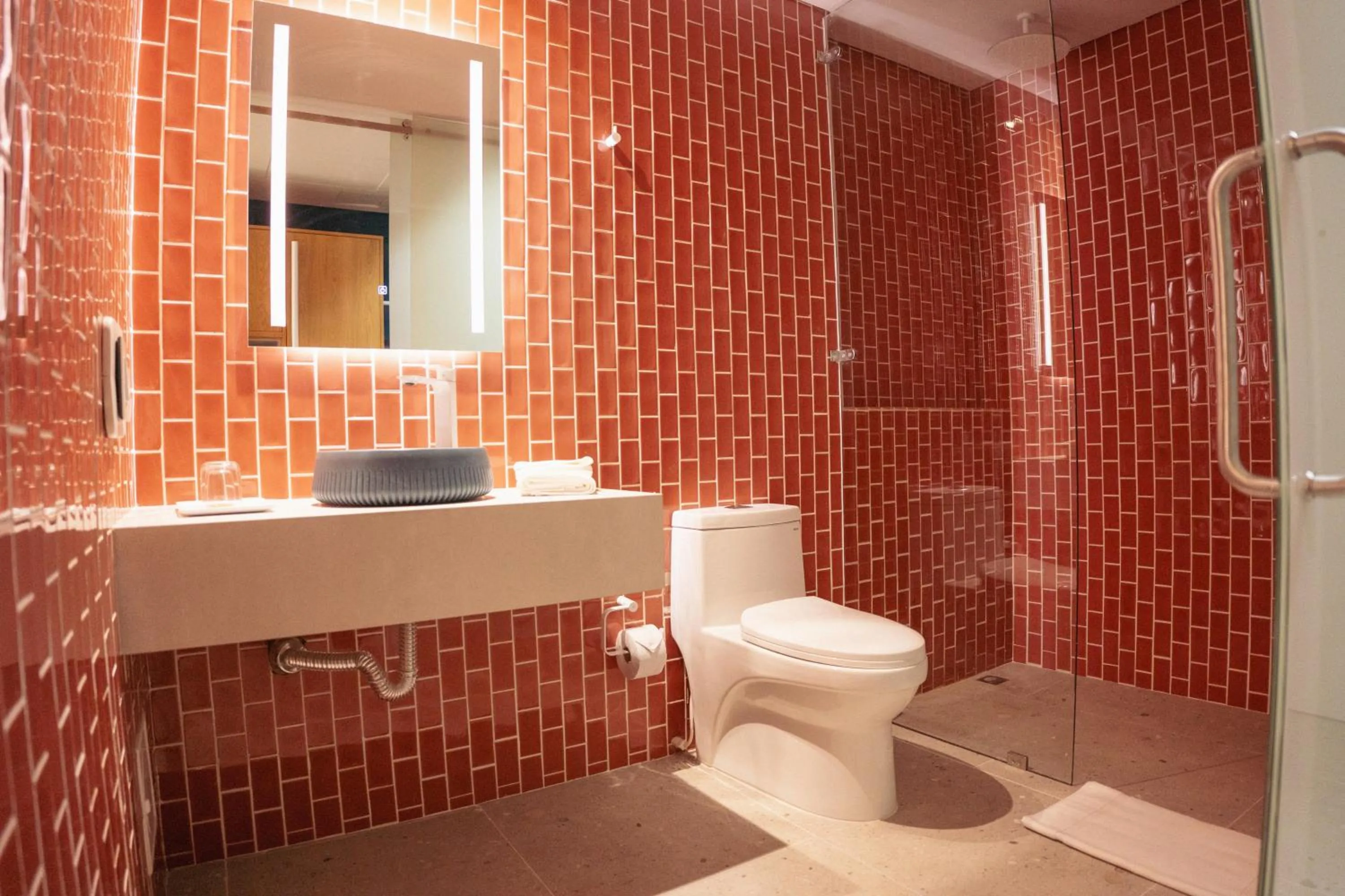 Shower in Zapadilly Tree Hotel