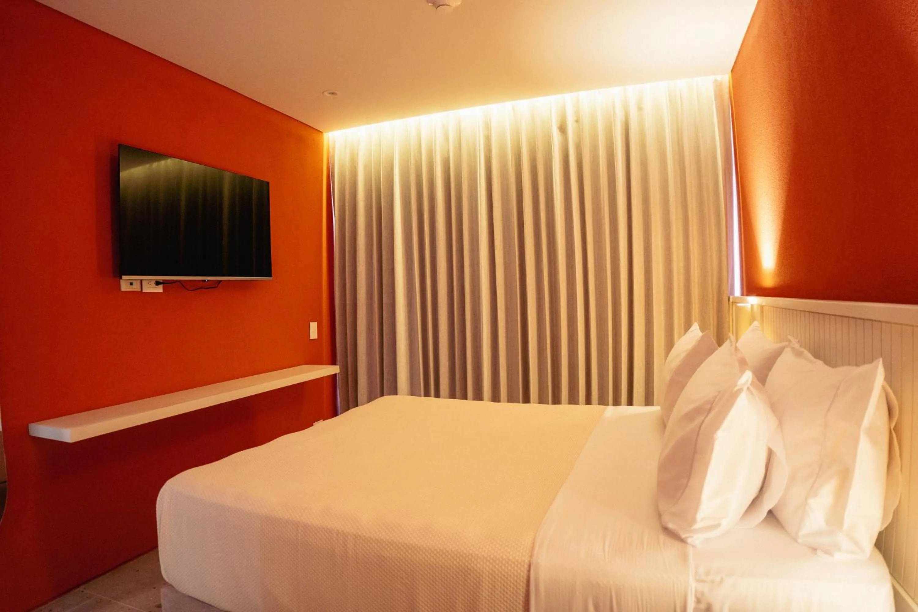 Bed in Zapadilly Tree Hotel