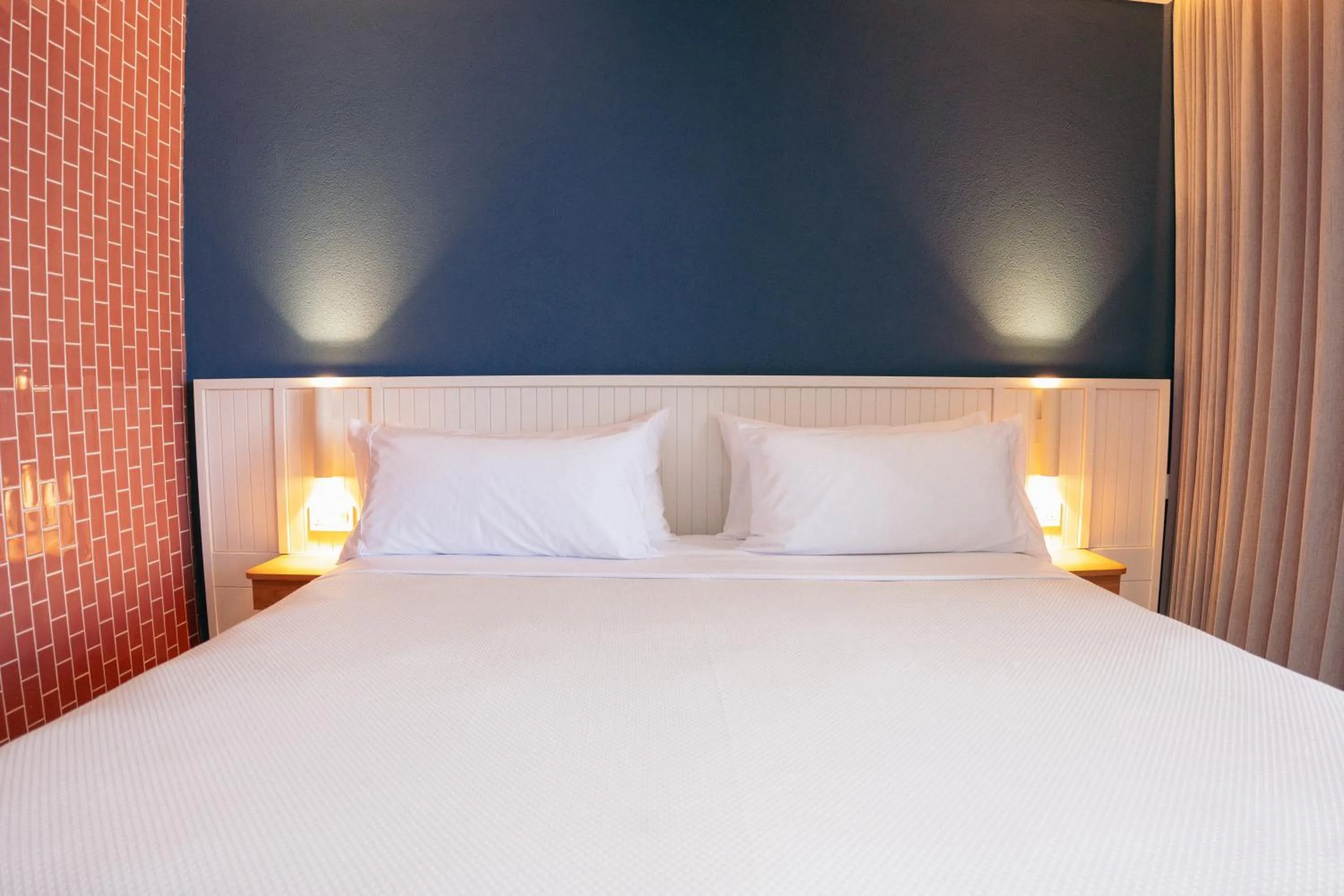 Bed in Zapadilly Tree Hotel