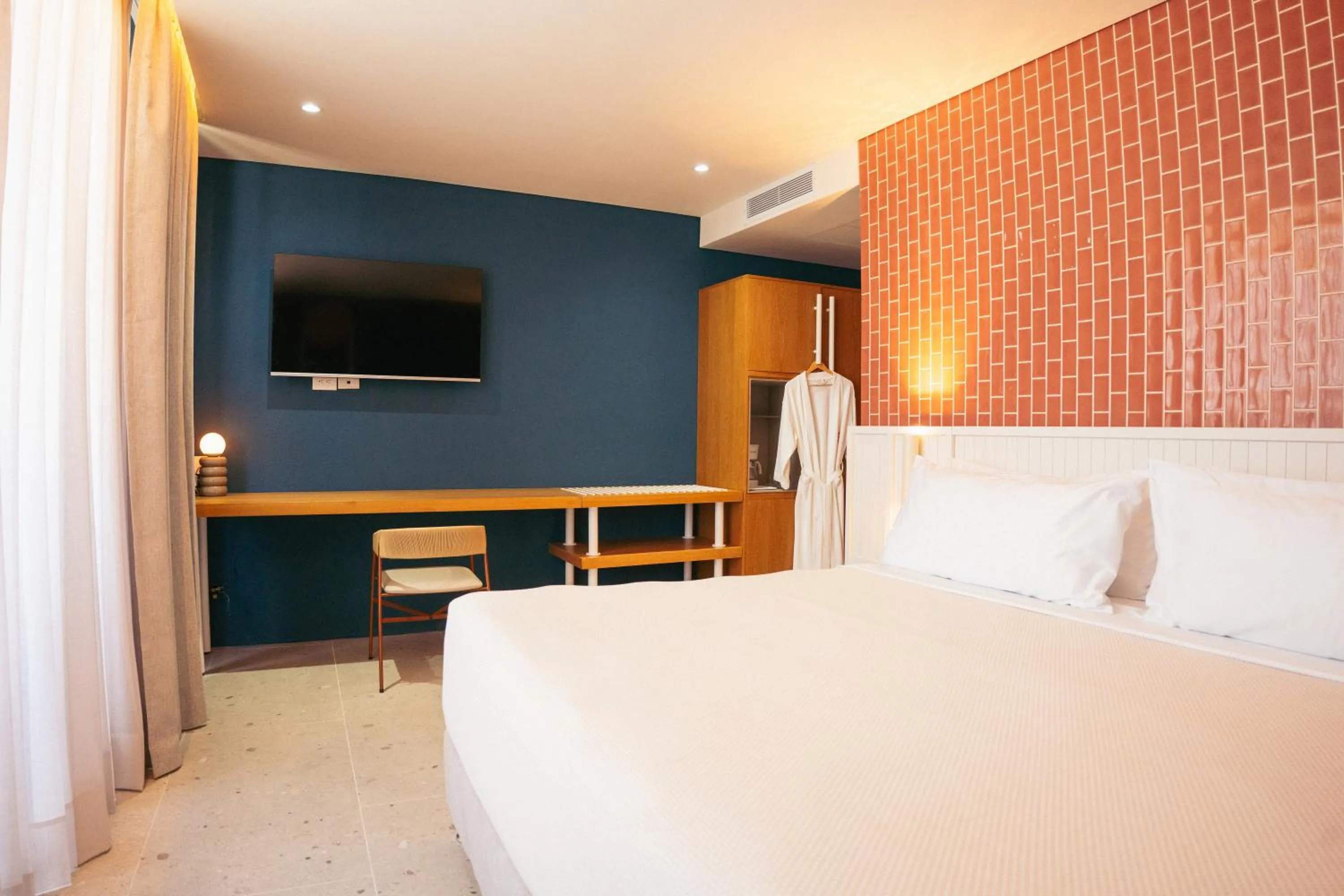 Bed in Zapadilly Tree Hotel